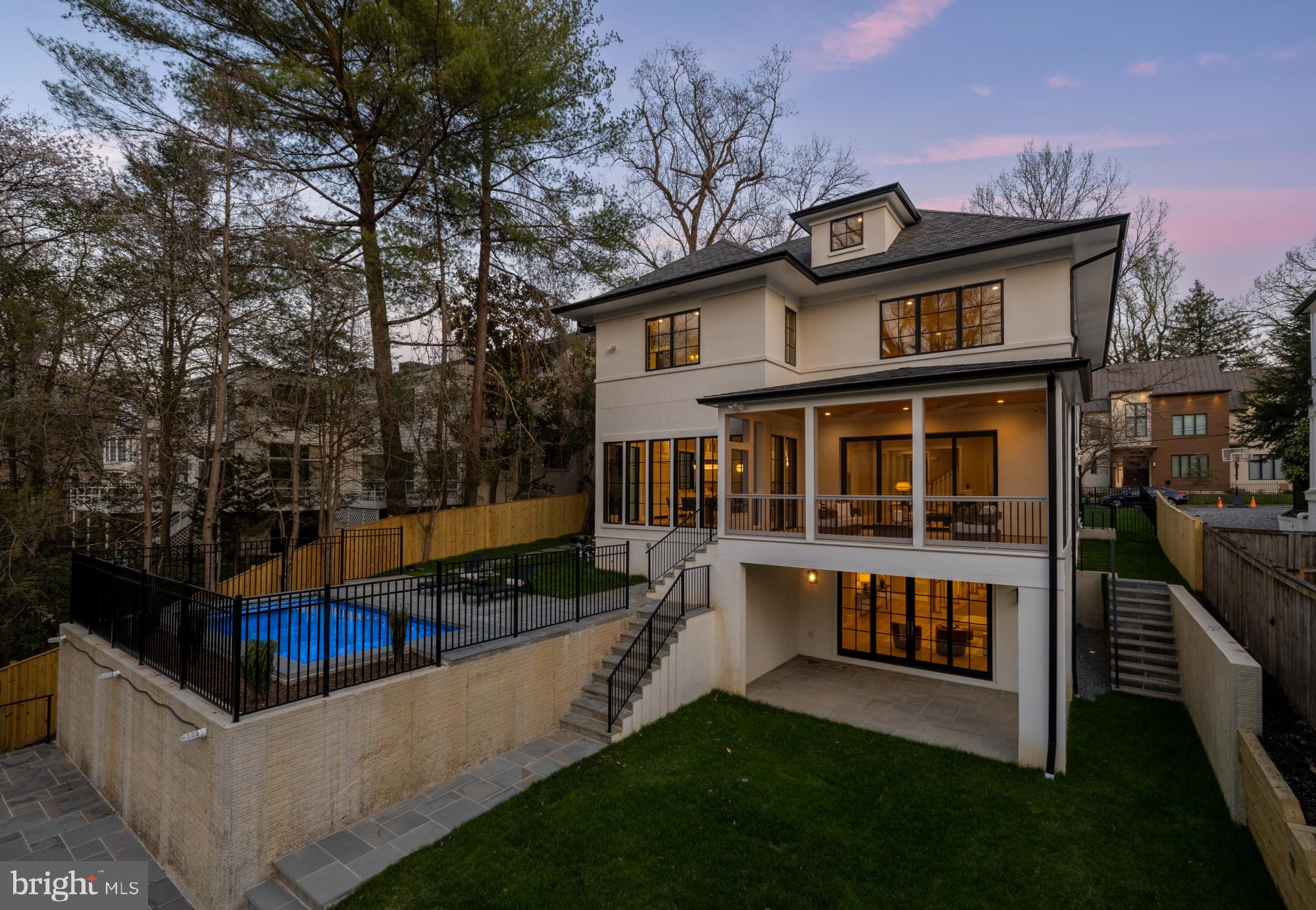 FOREST HILLS - Residential