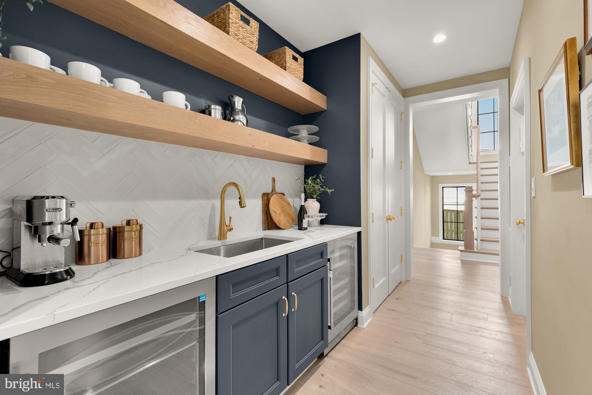 FOREST HILLS - Residential