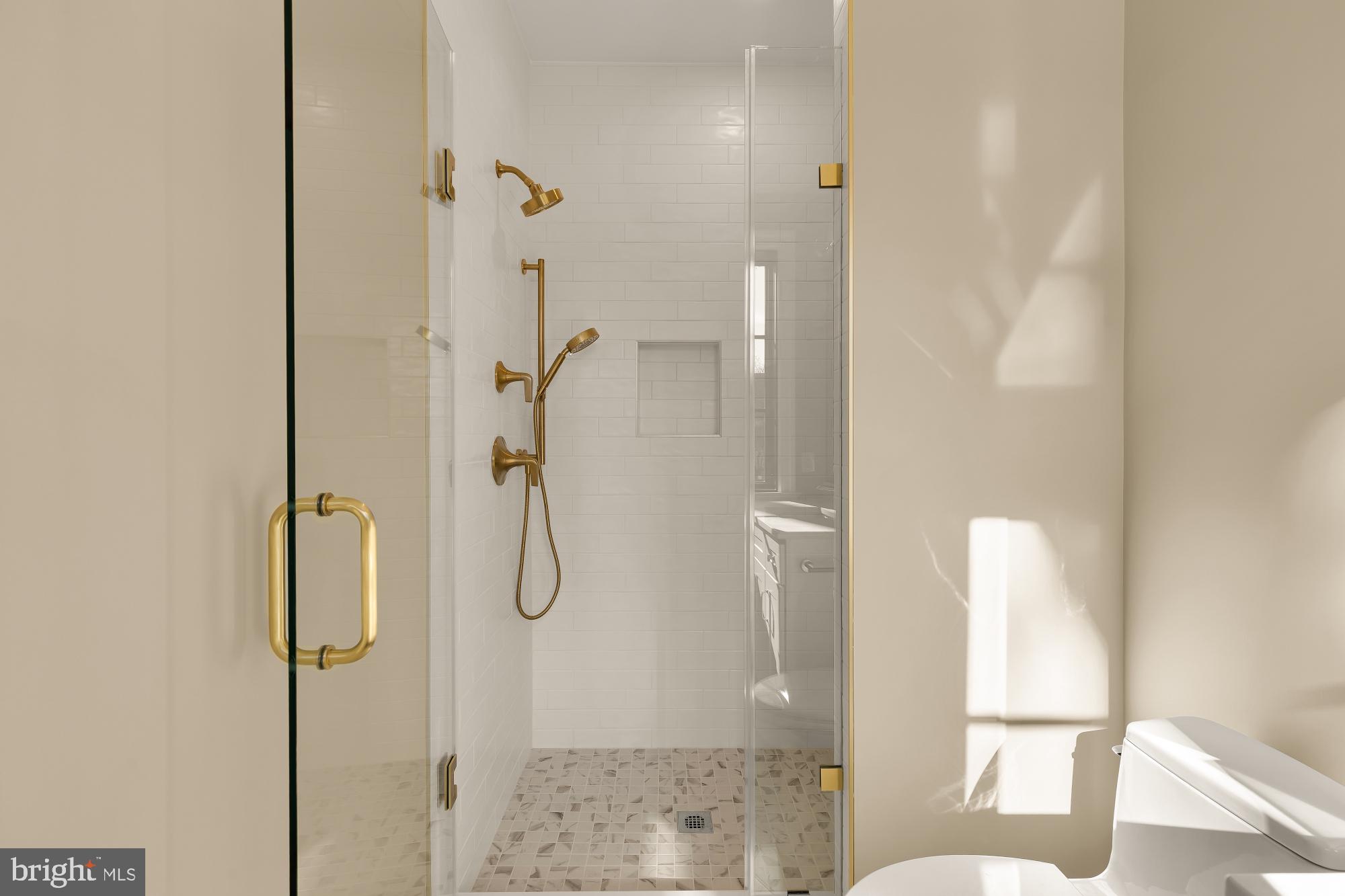 FOREST HILLS - Residential