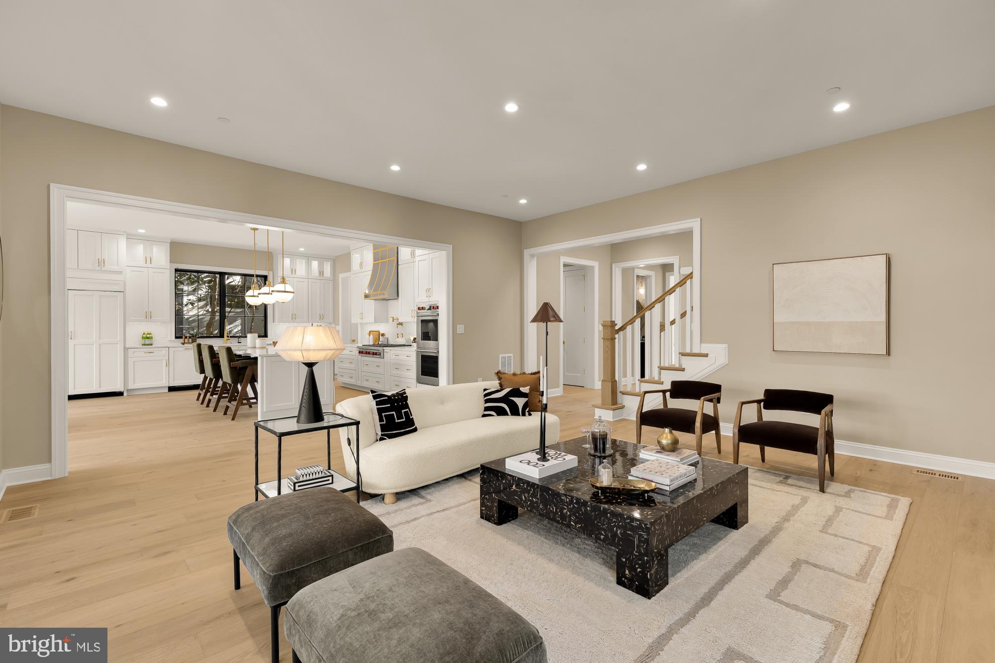 FOREST HILLS - Residential