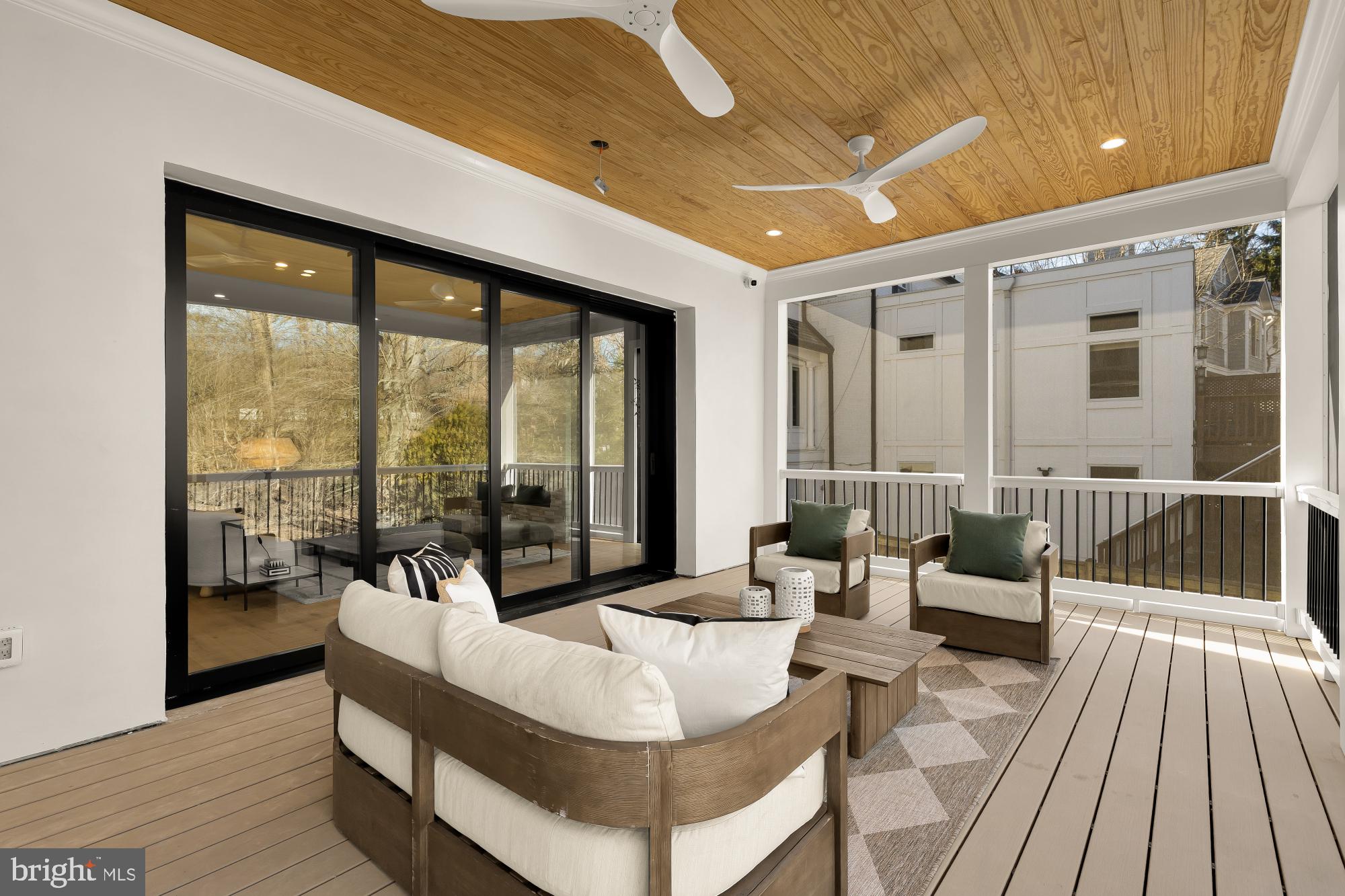 FOREST HILLS - Residential