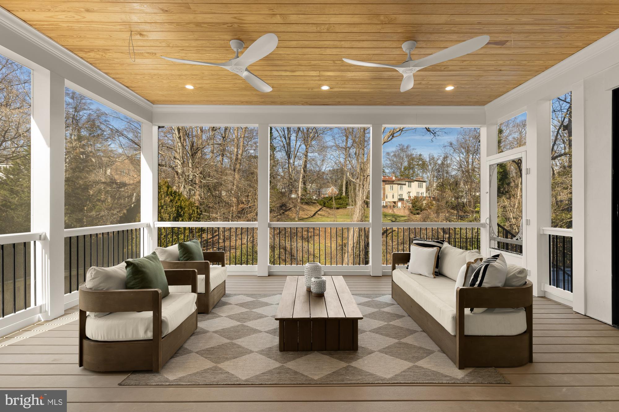 FOREST HILLS - Residential