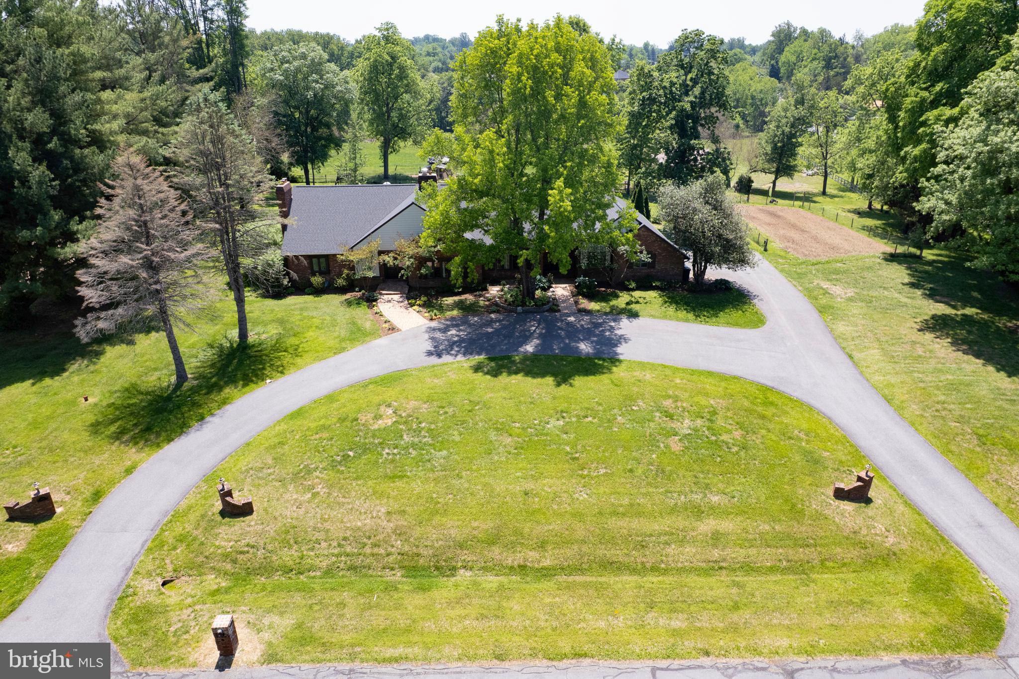 ASHTON OAKS - Residential