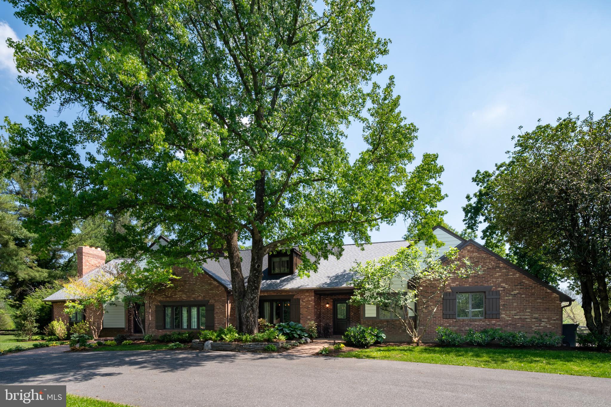 ASHTON OAKS - Residential