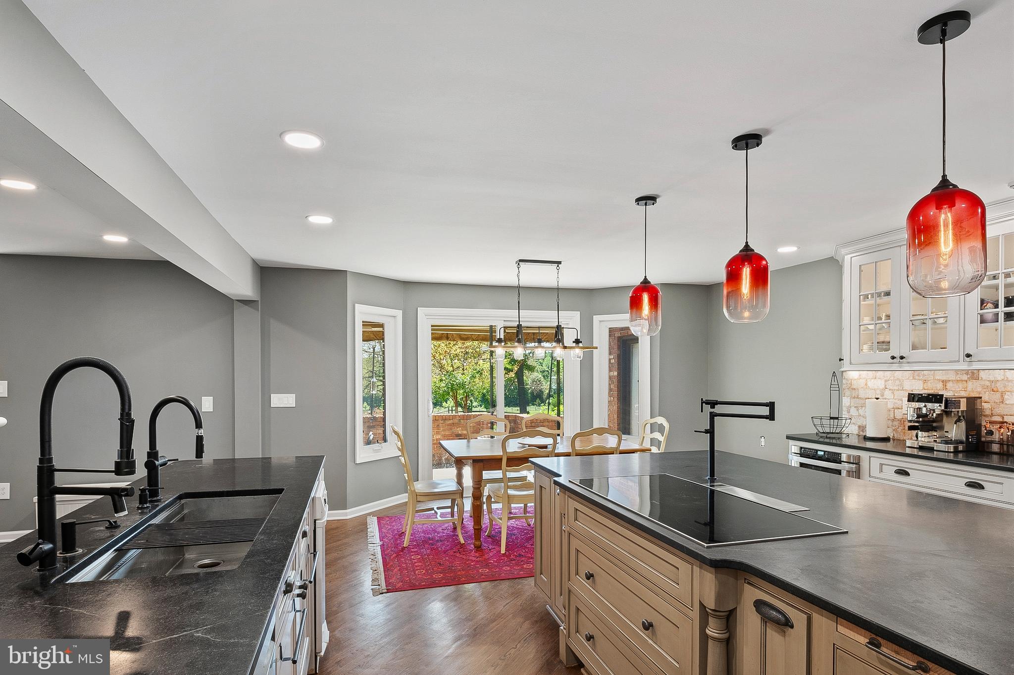 ASHTON OAKS - Residential