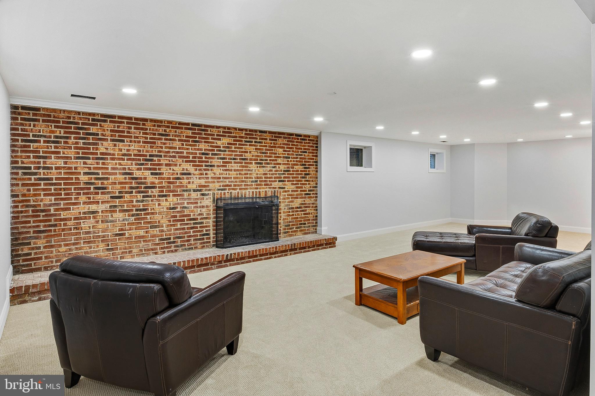 ASHTON OAKS - Residential