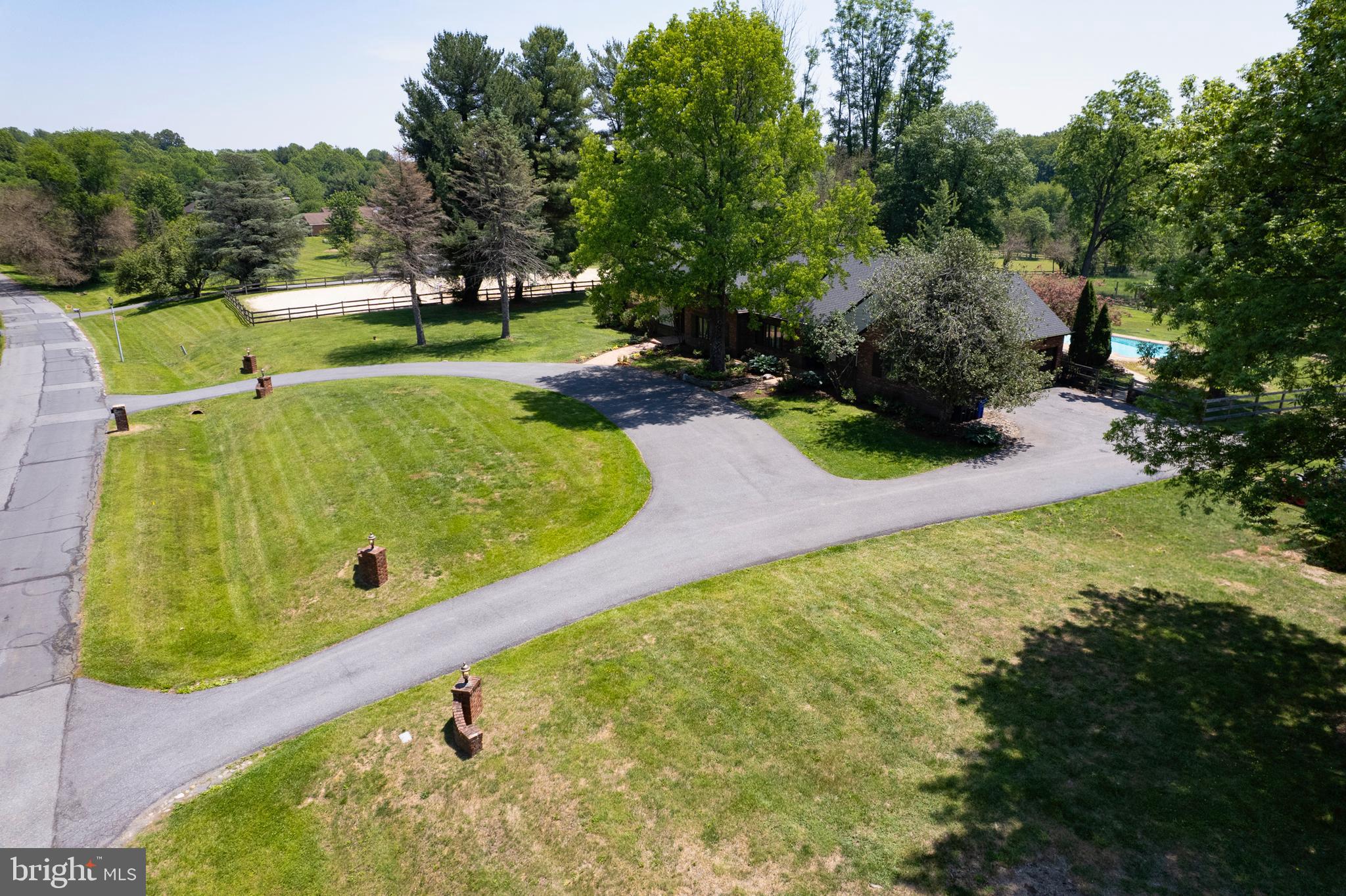 ASHTON OAKS - Residential