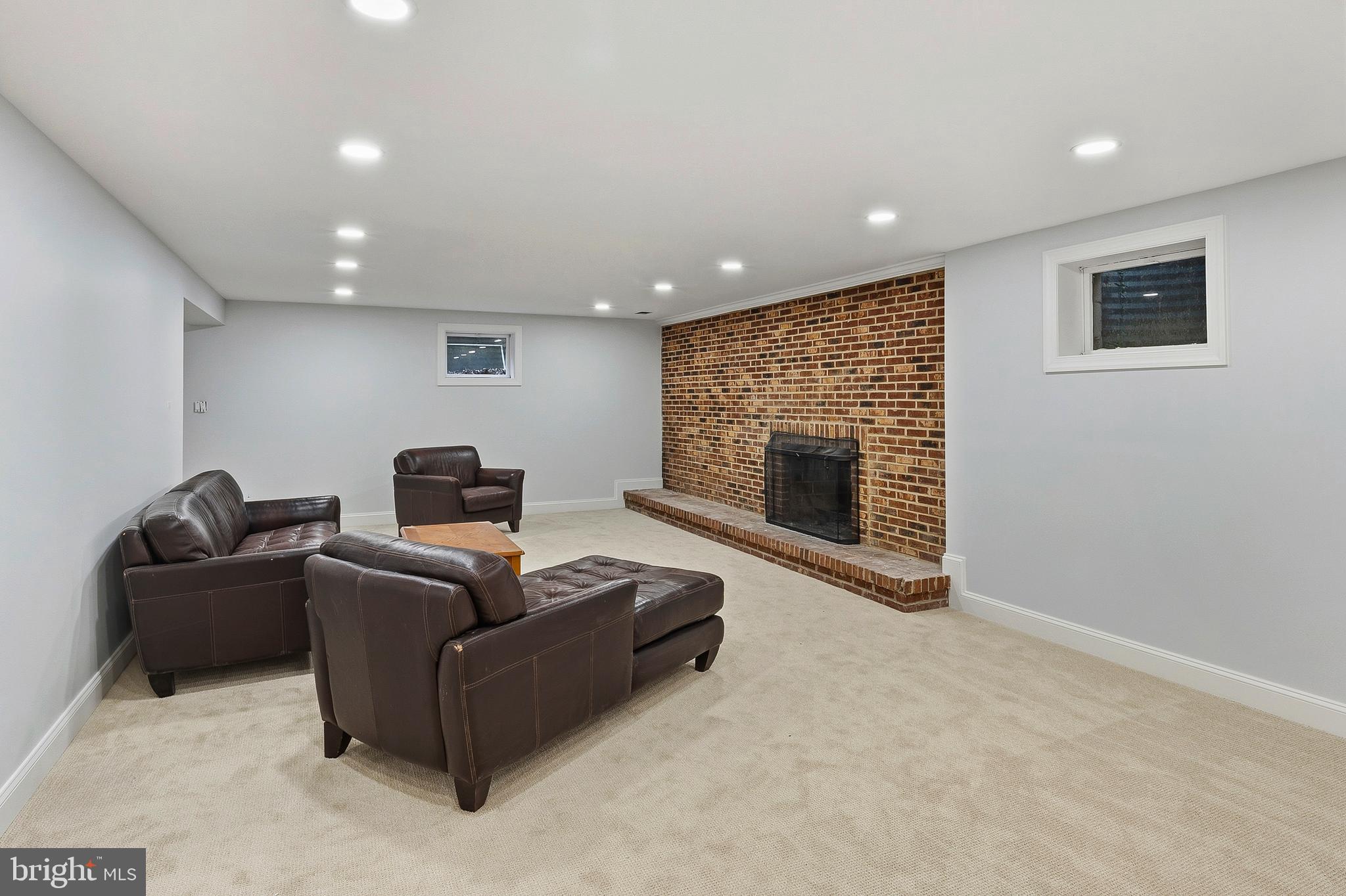 ASHTON OAKS - Residential