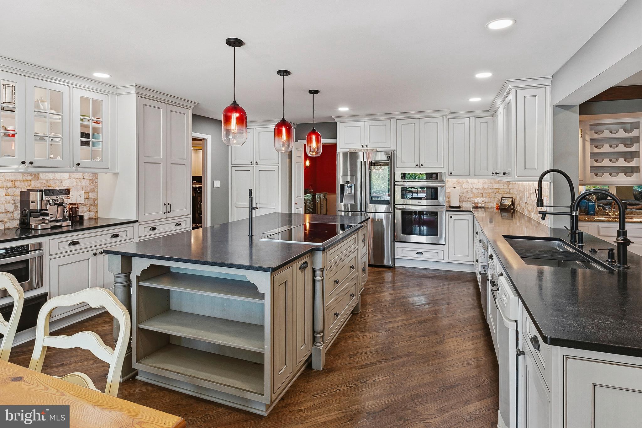 ASHTON OAKS - Residential