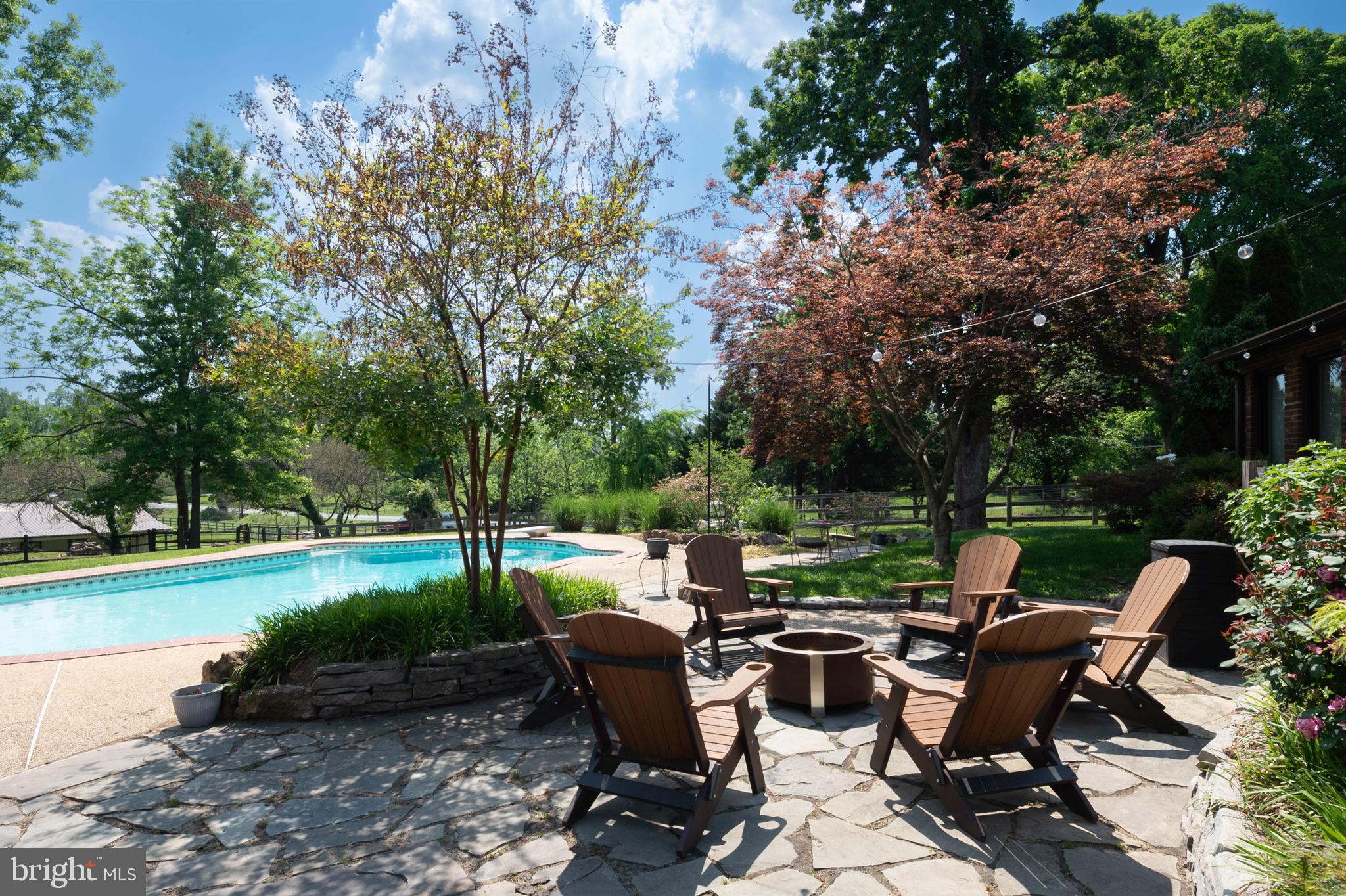 ASHTON OAKS - Residential