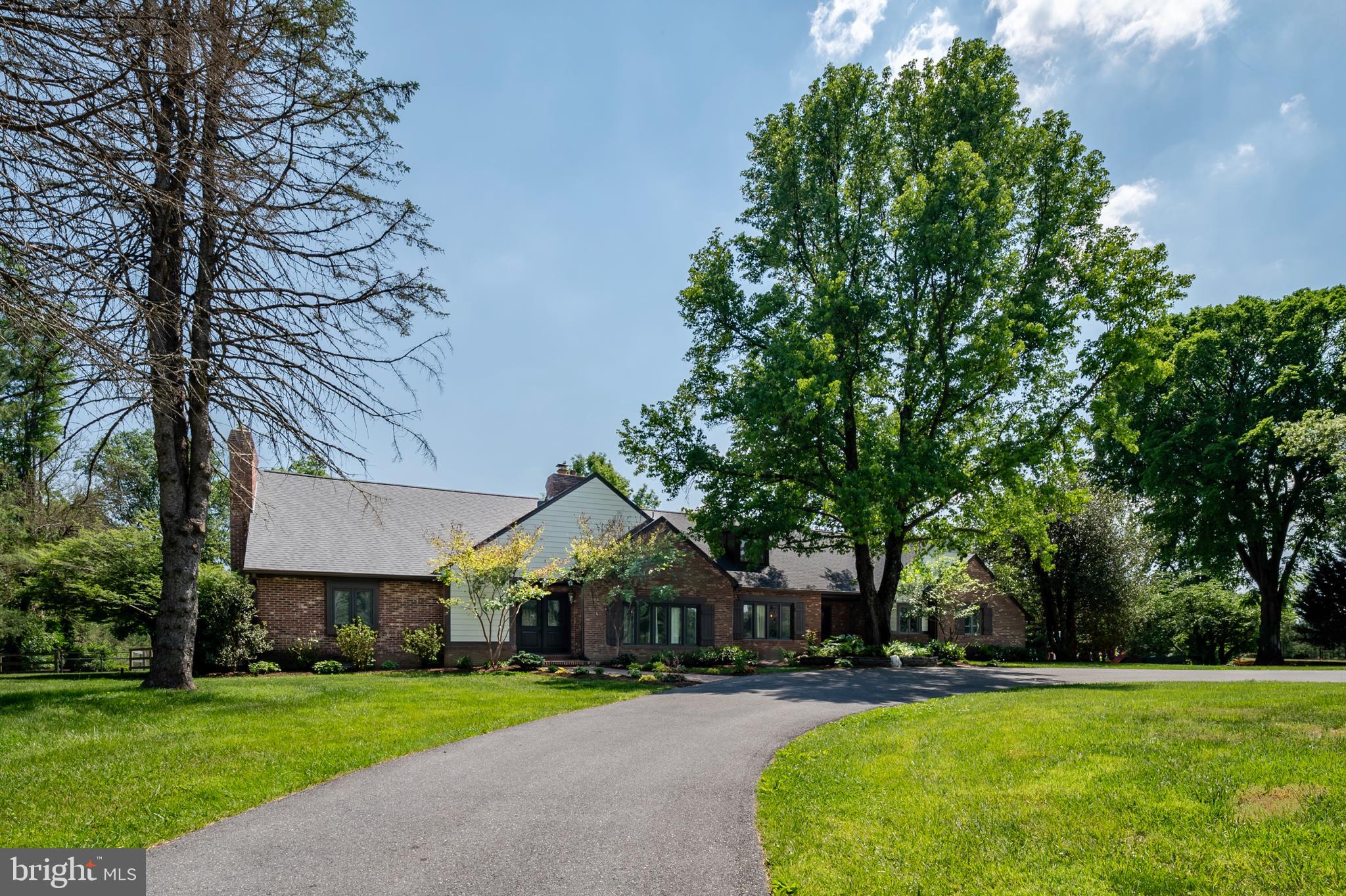 ASHTON OAKS - Residential