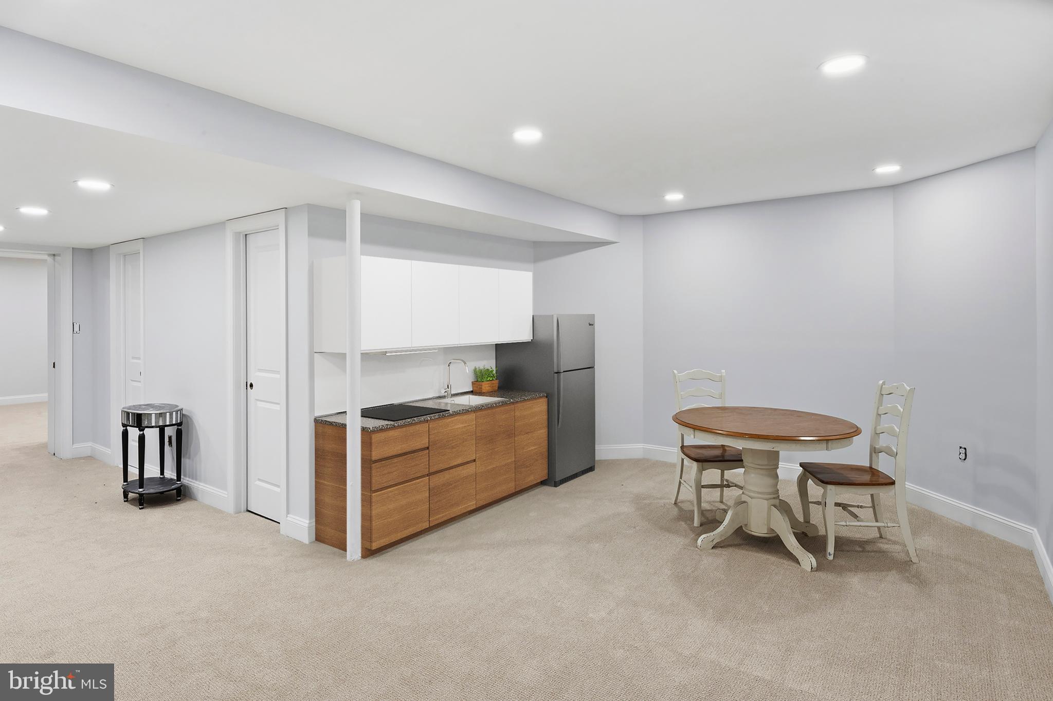 ASHTON OAKS - Residential
