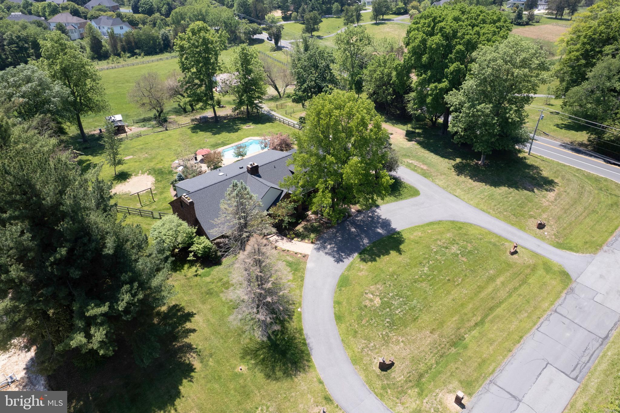 ASHTON OAKS - Residential