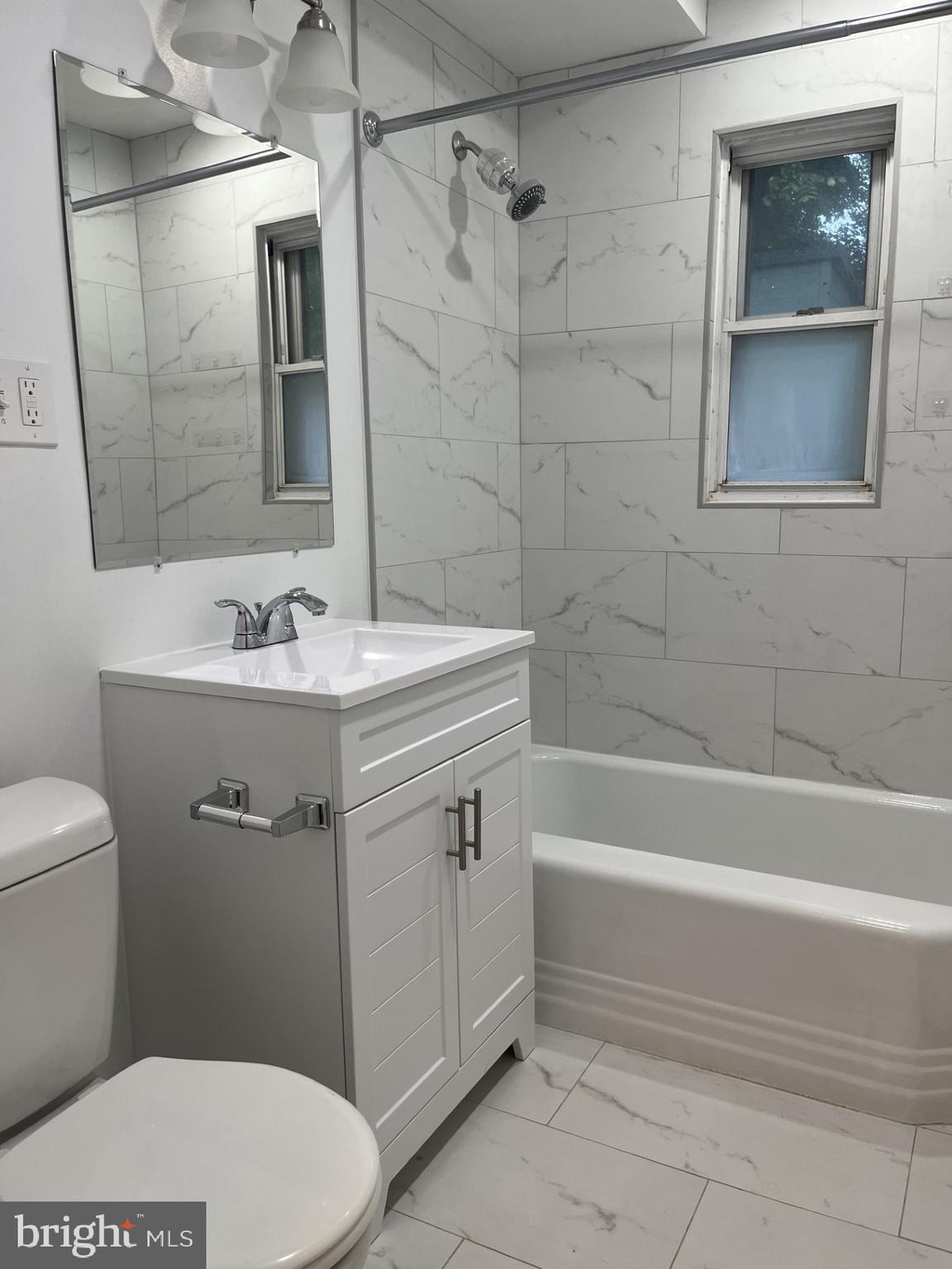 FLOWER AVE PARK - Residential Lease