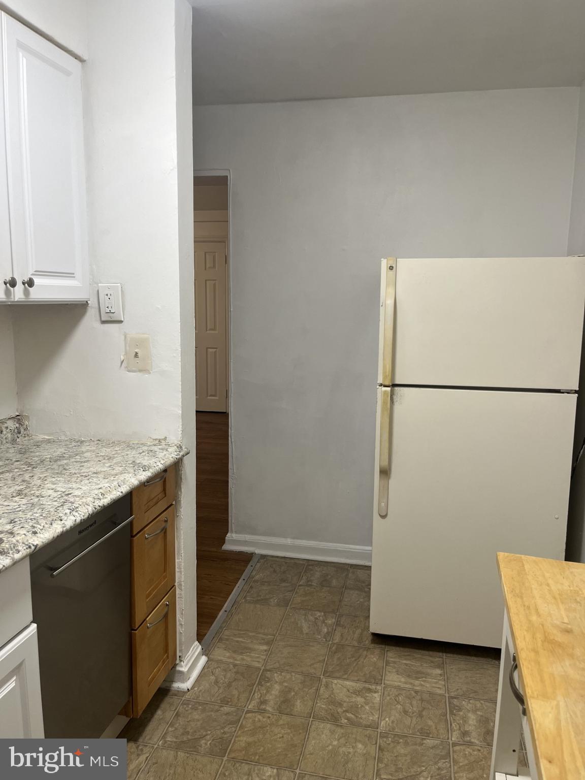 FLOWER AVE PARK - Residential Lease