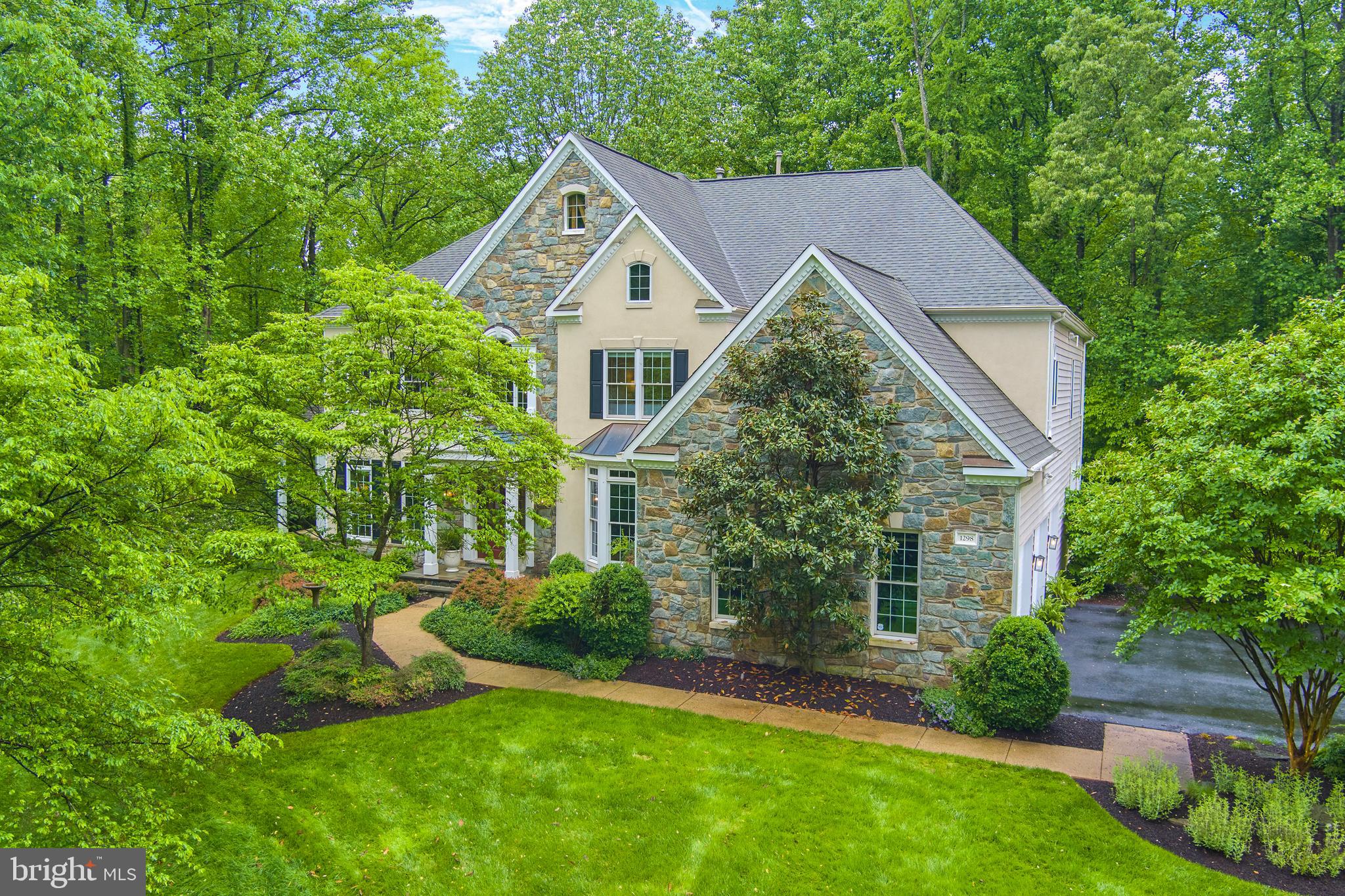 WOODLAND ESTATES - Residential