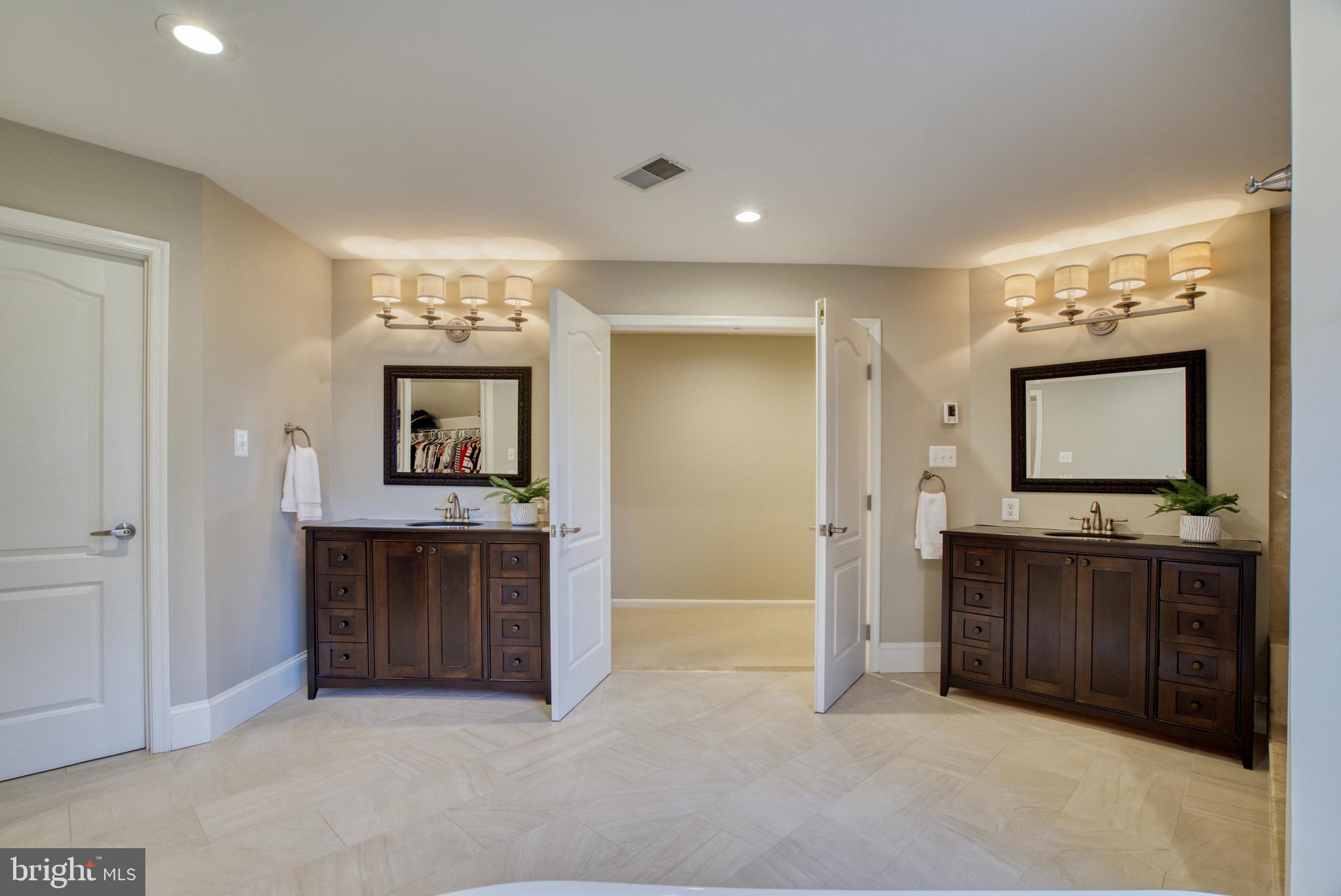 WOODLAND ESTATES - Residential