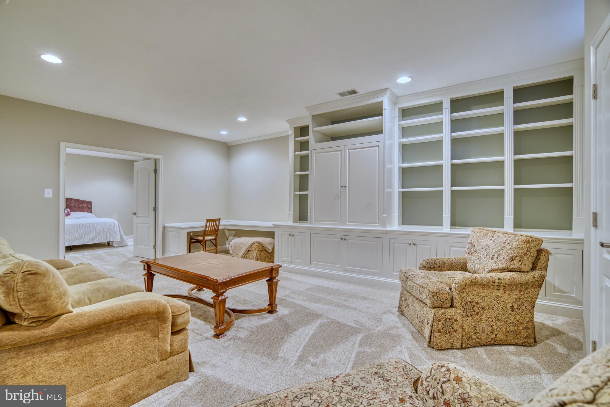 WOODLAND ESTATES - Residential