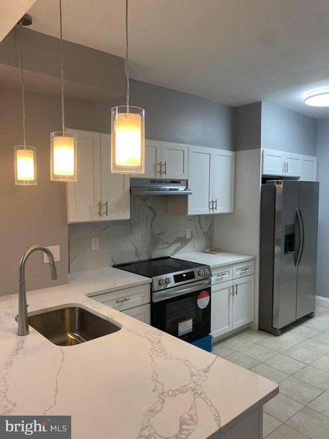 1000 S 6TH STREET PHILADELPHIA PA 19147
