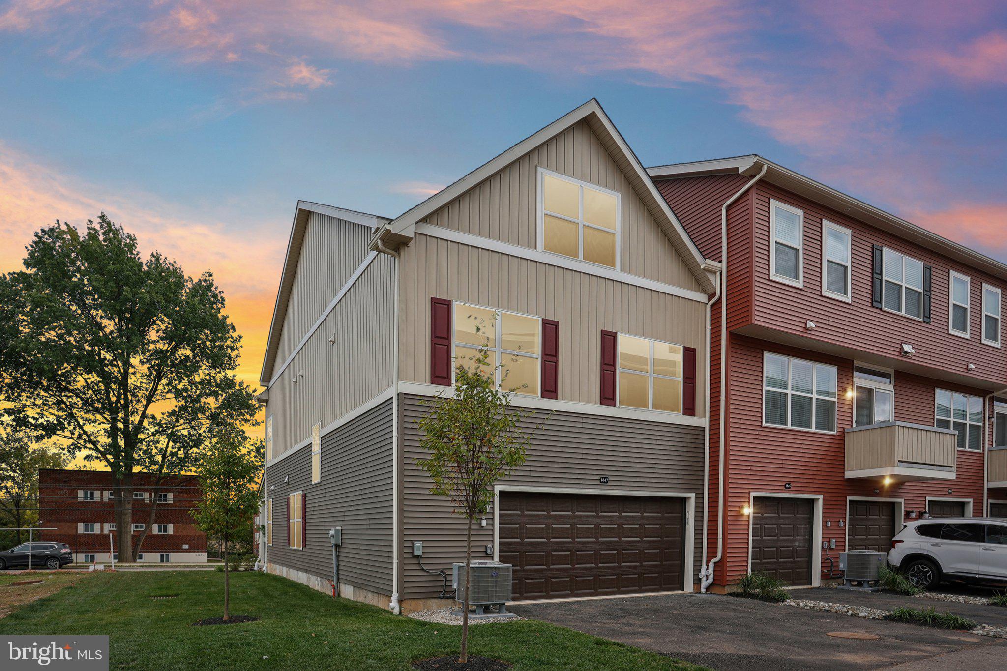 ARBOR PLACE - Residential