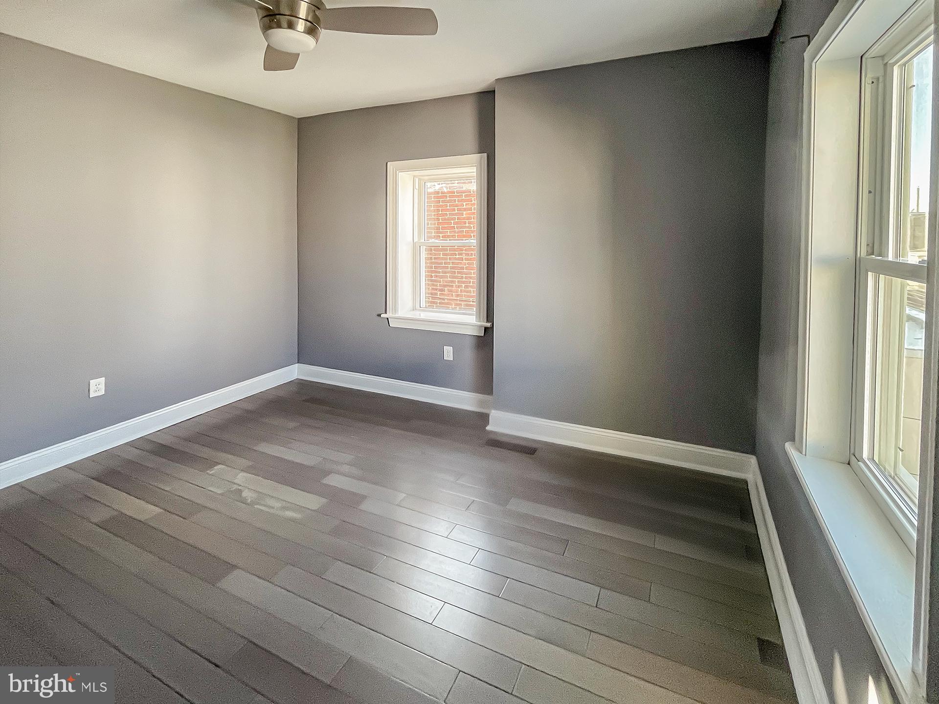 PORT RICHMOND - Residential Lease