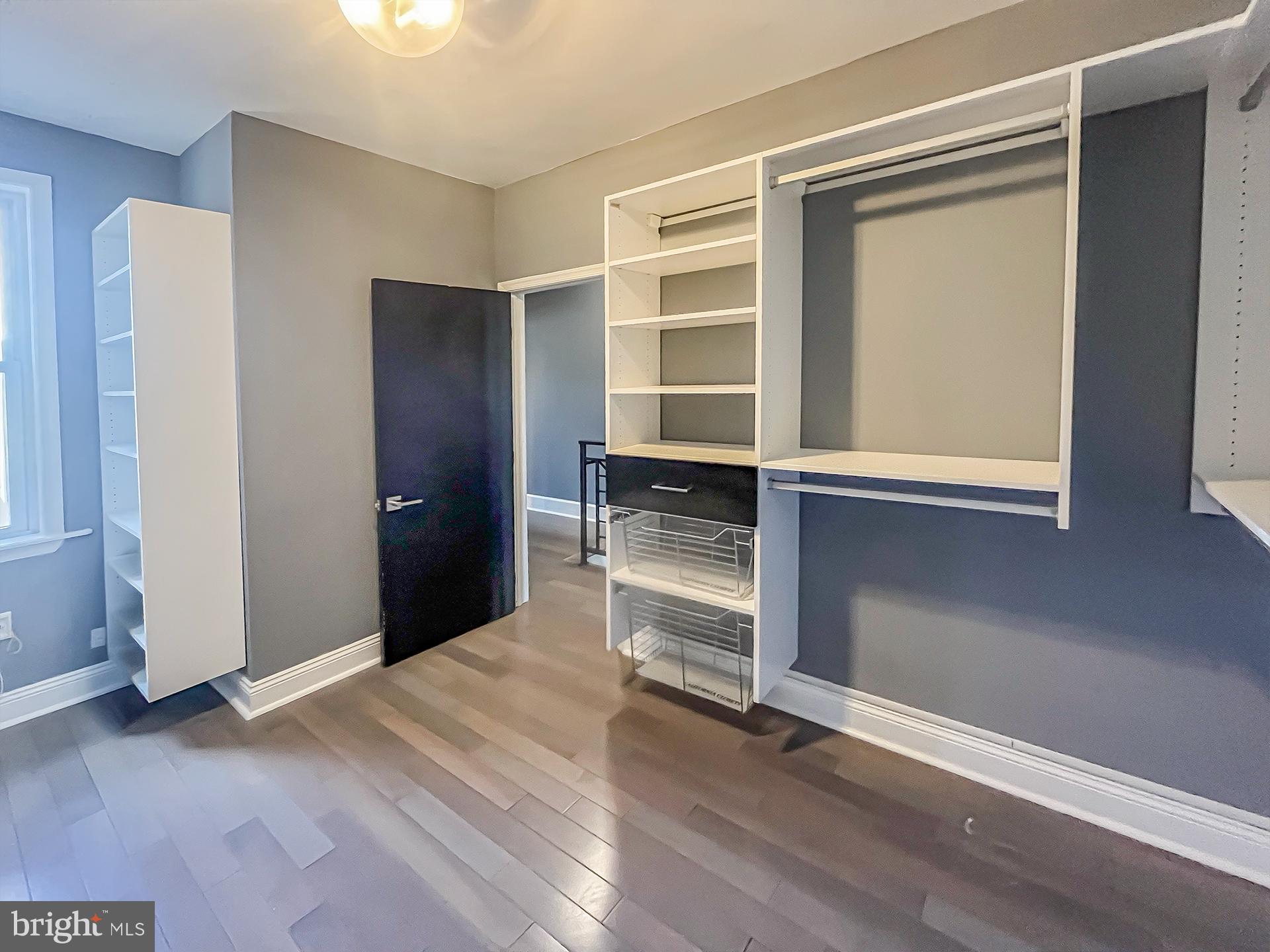 PORT RICHMOND - Residential Lease