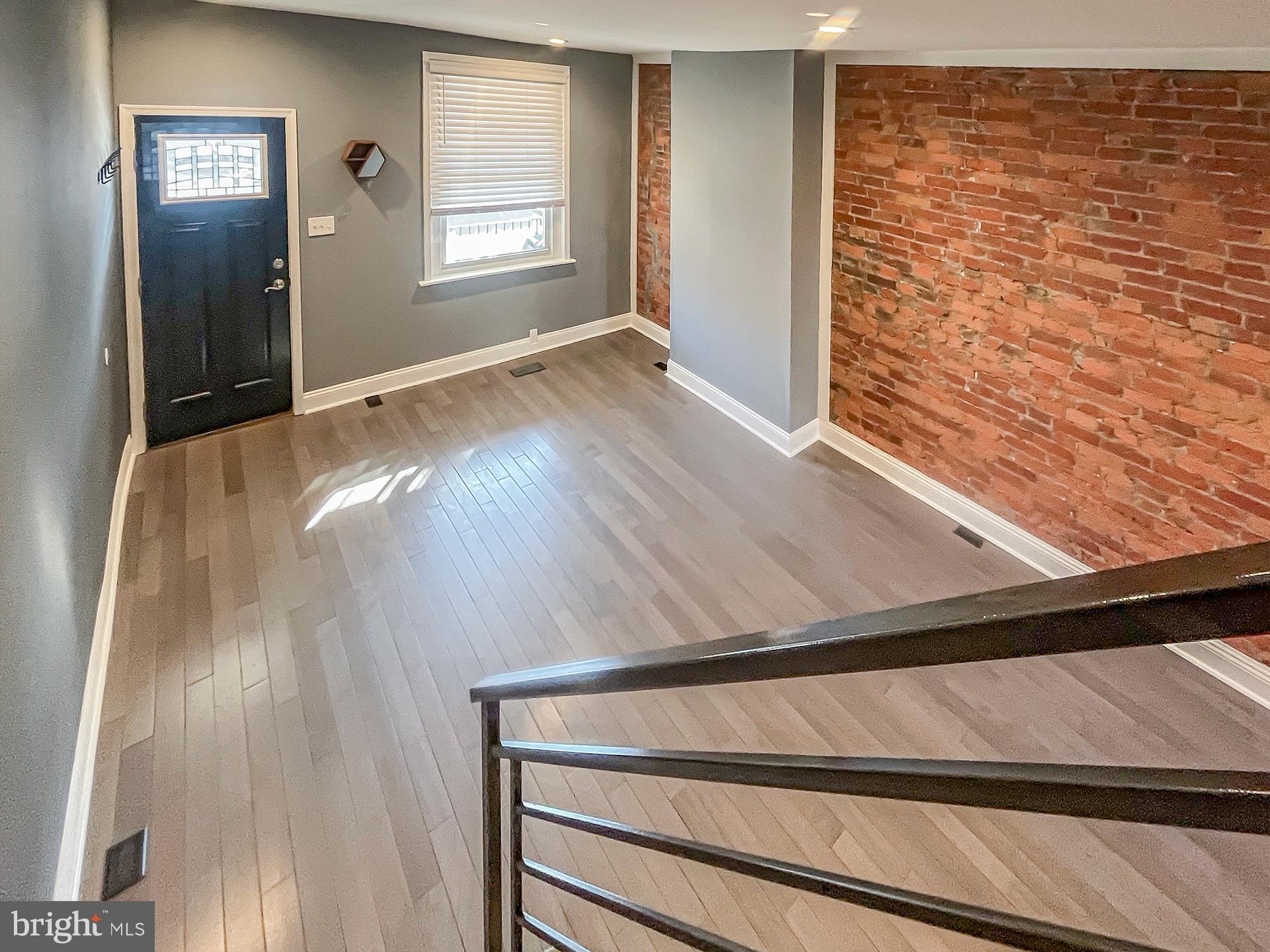 PORT RICHMOND - Residential Lease