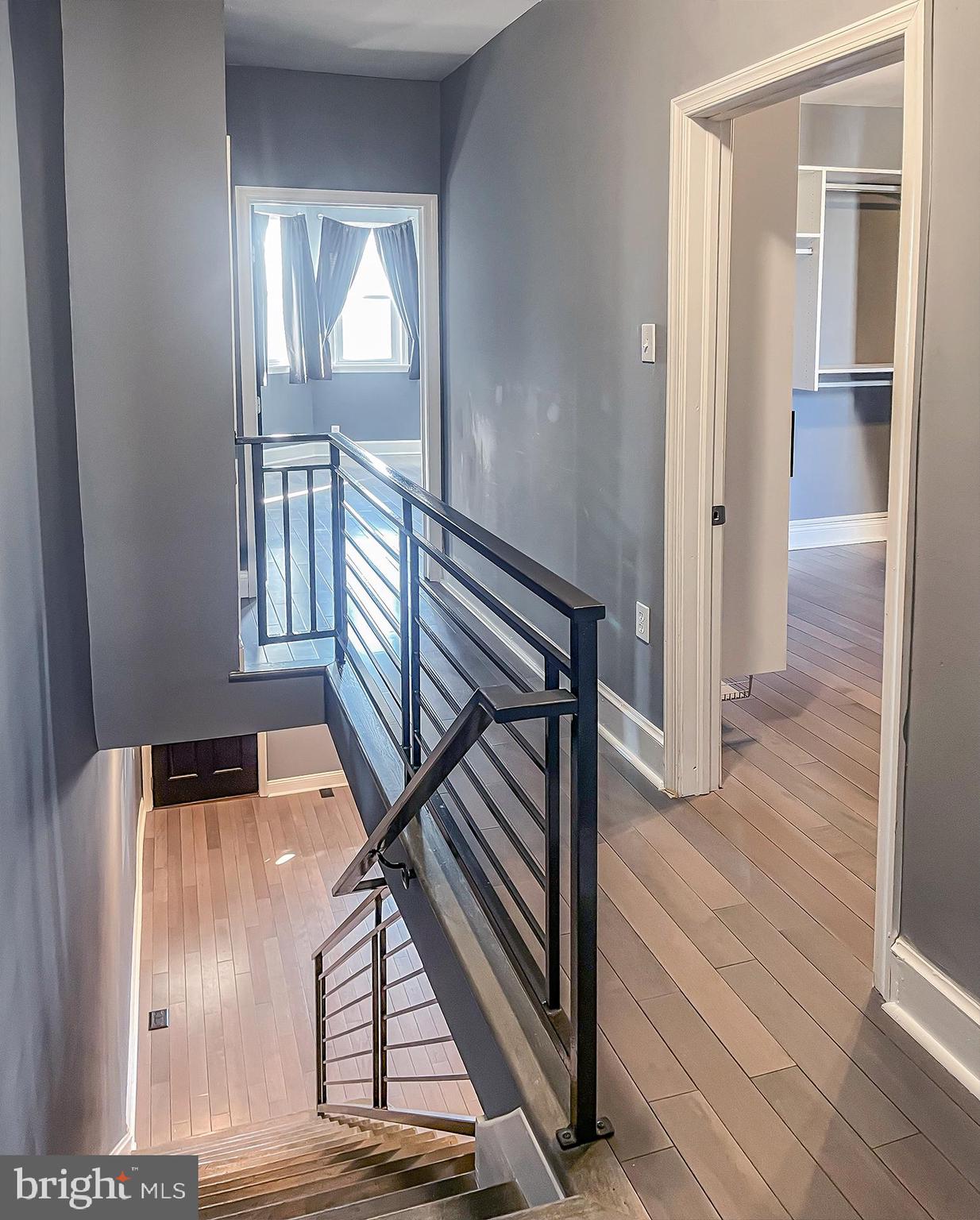 PORT RICHMOND - Residential Lease