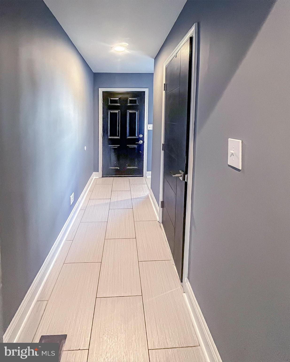 PORT RICHMOND - Residential Lease