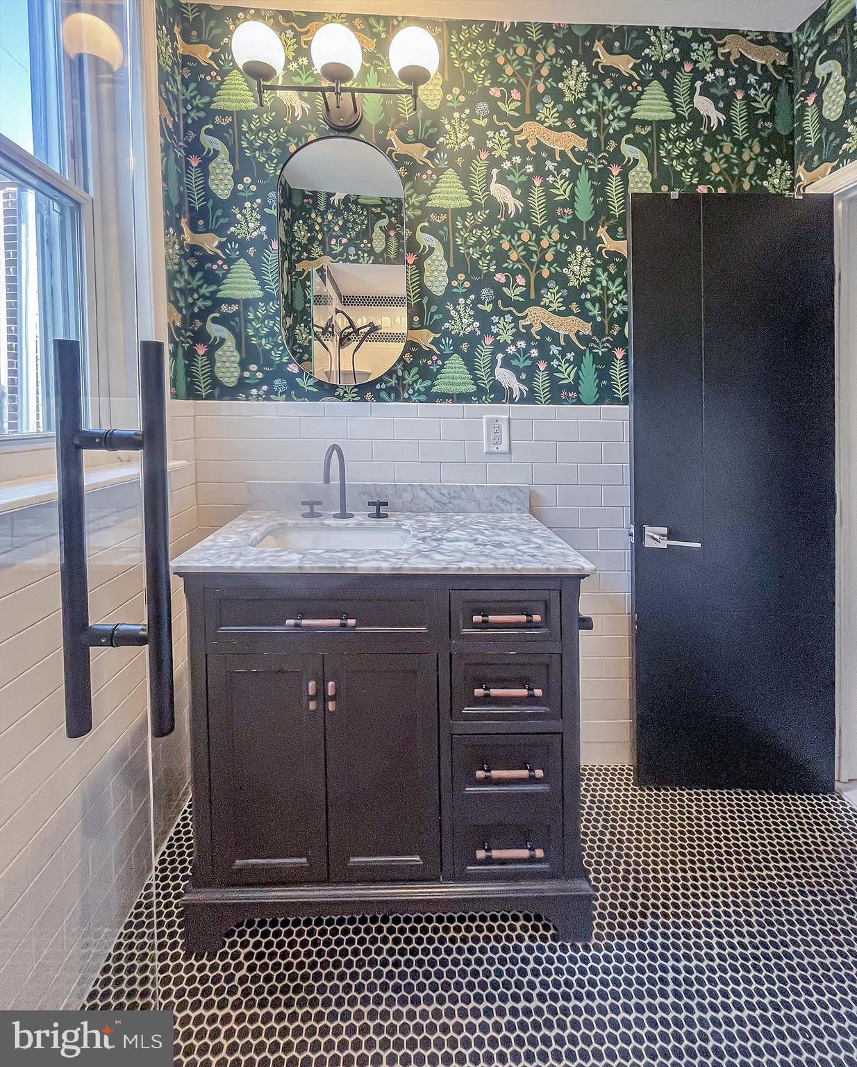 PORT RICHMOND - Residential Lease