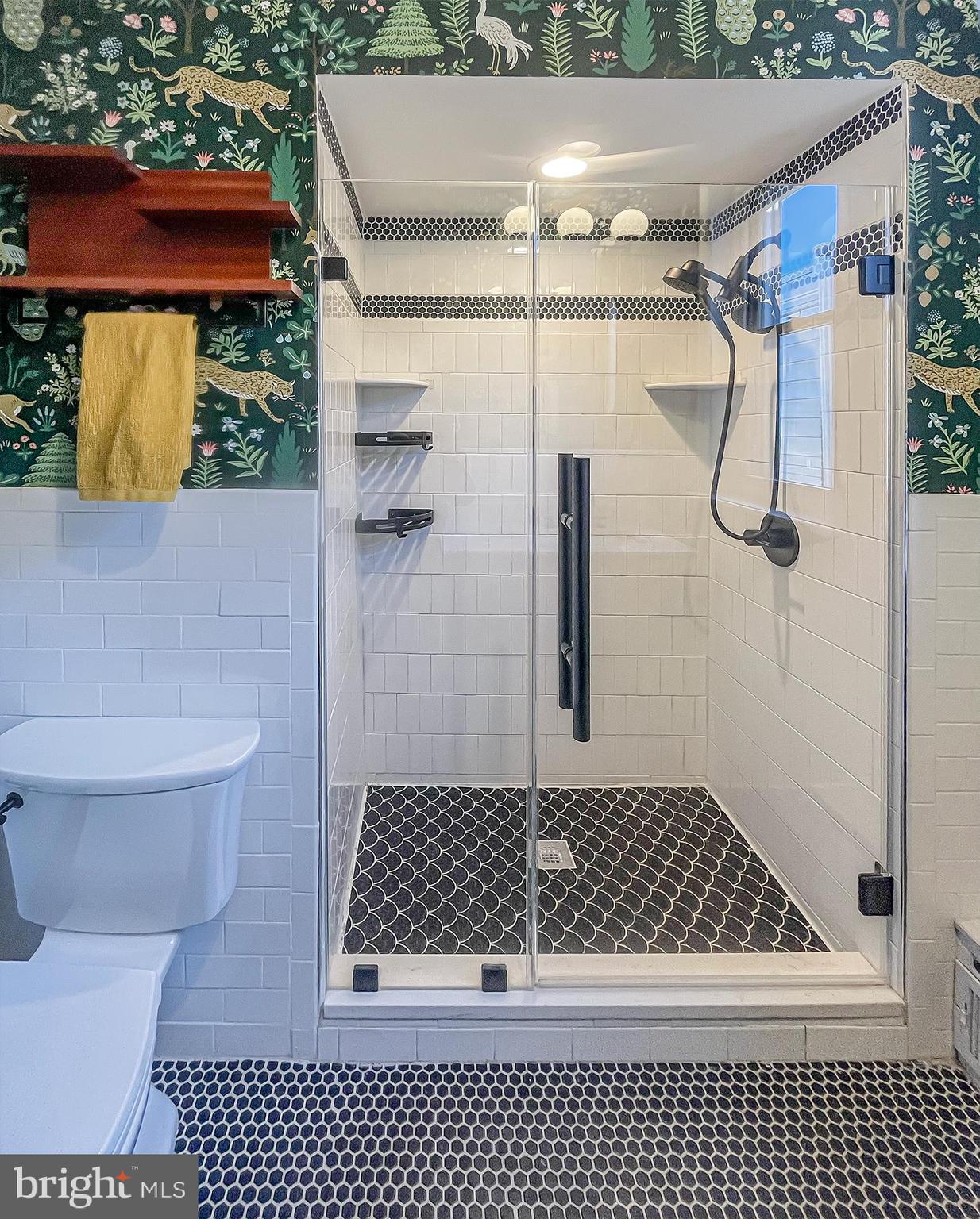 PORT RICHMOND - Residential Lease