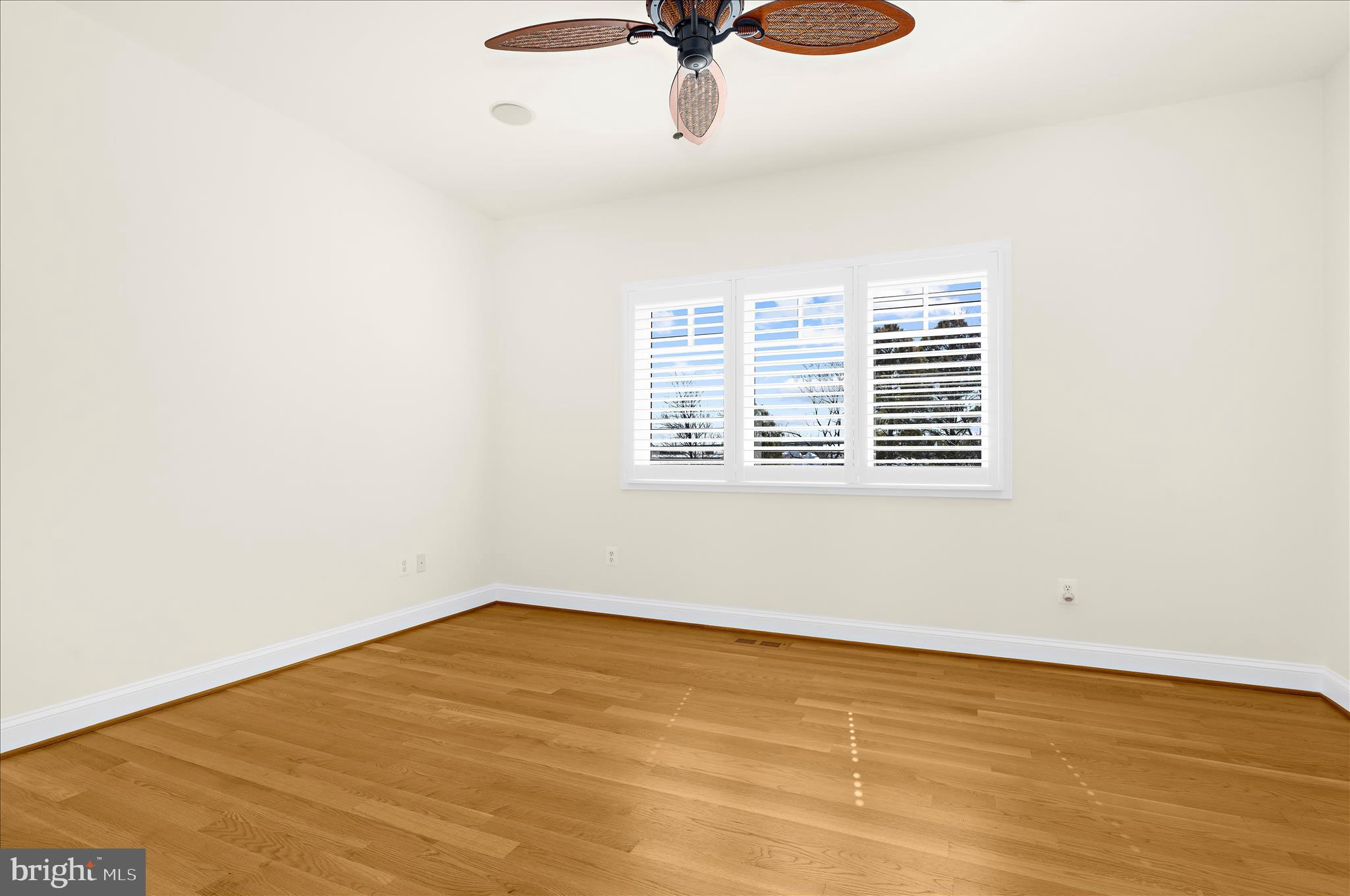 NARROWS POINTE - Residential