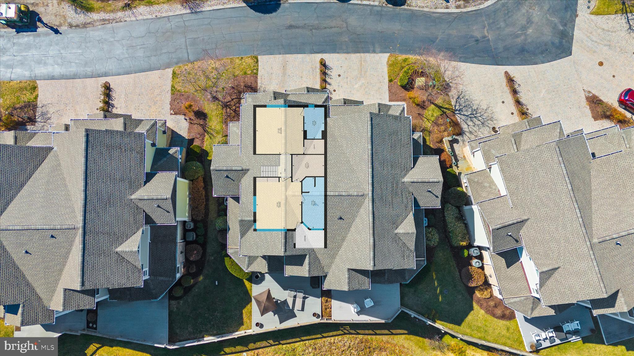 NARROWS POINTE - Residential