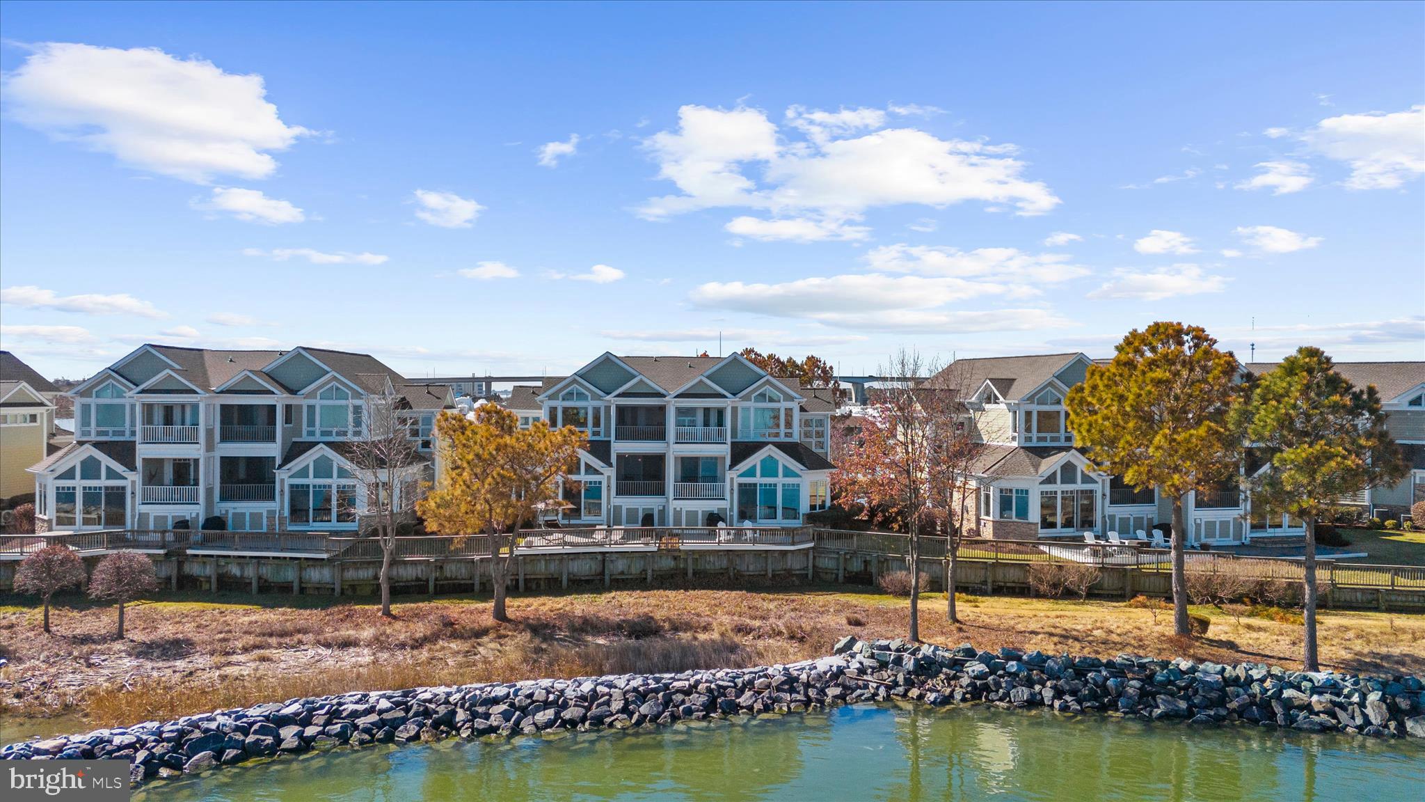 NARROWS POINTE - Residential