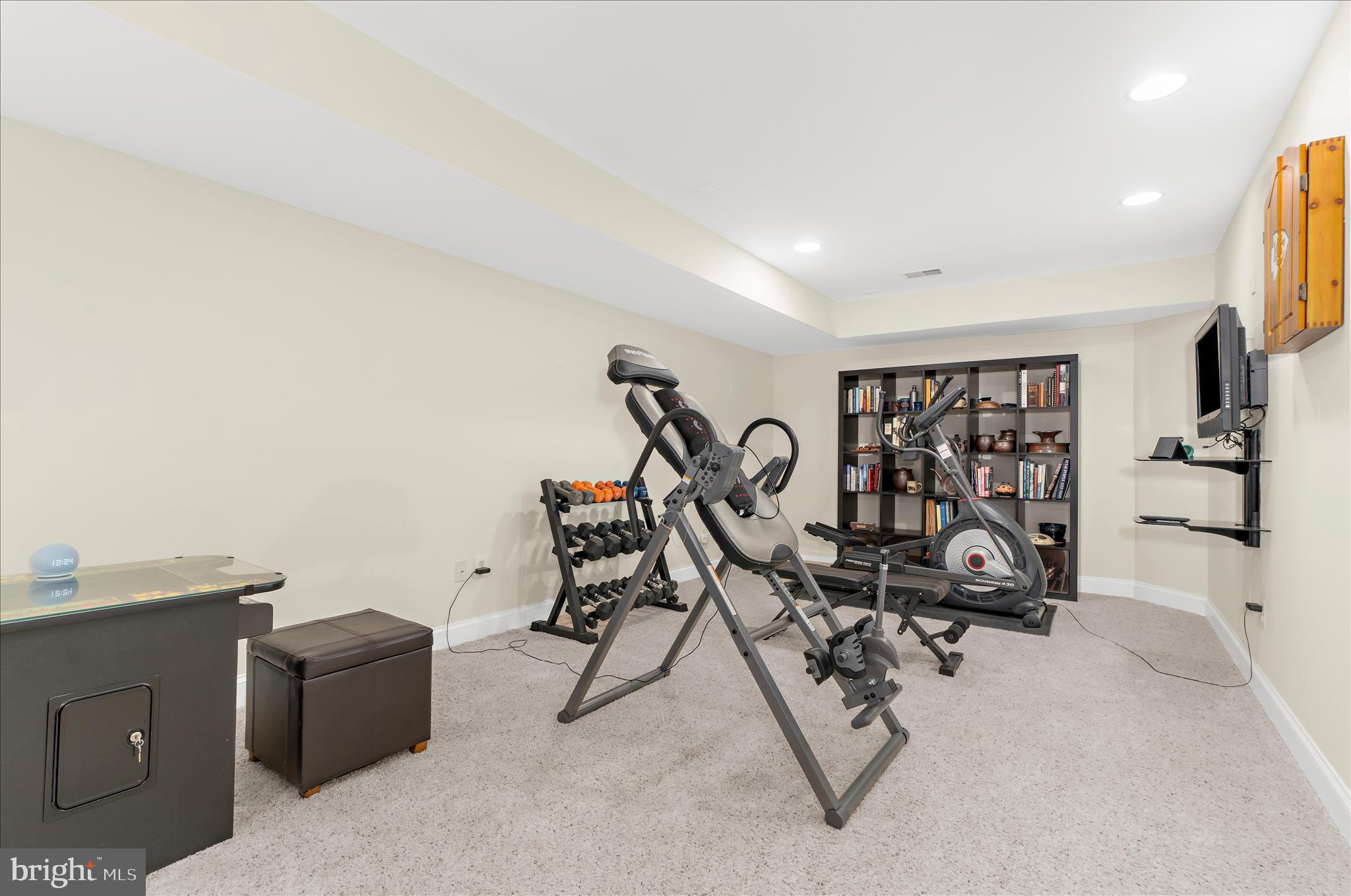 NARROWS POINTE - Residential