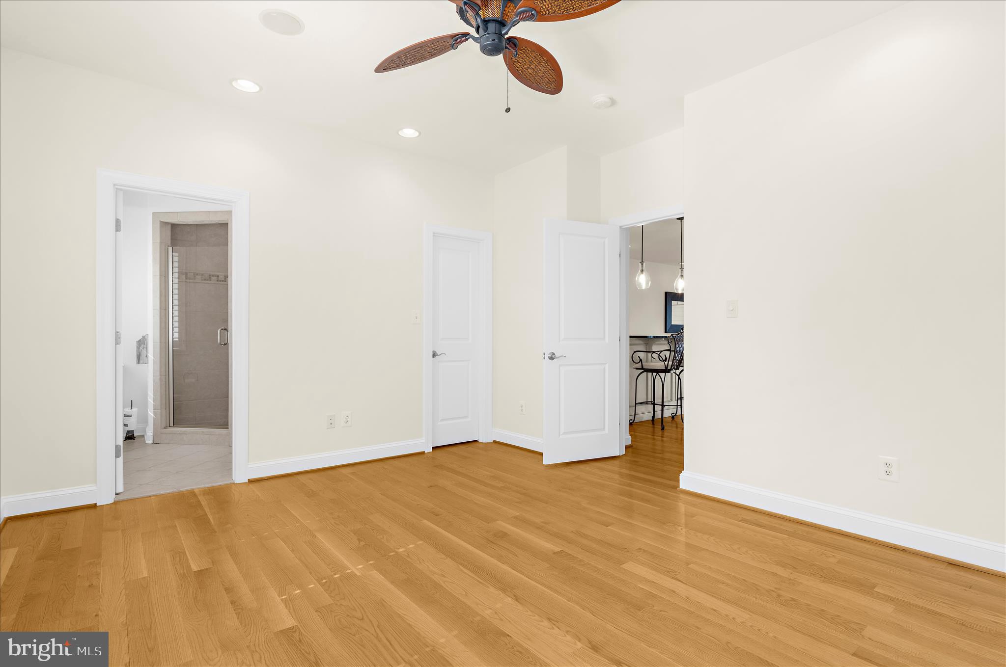 NARROWS POINTE - Residential