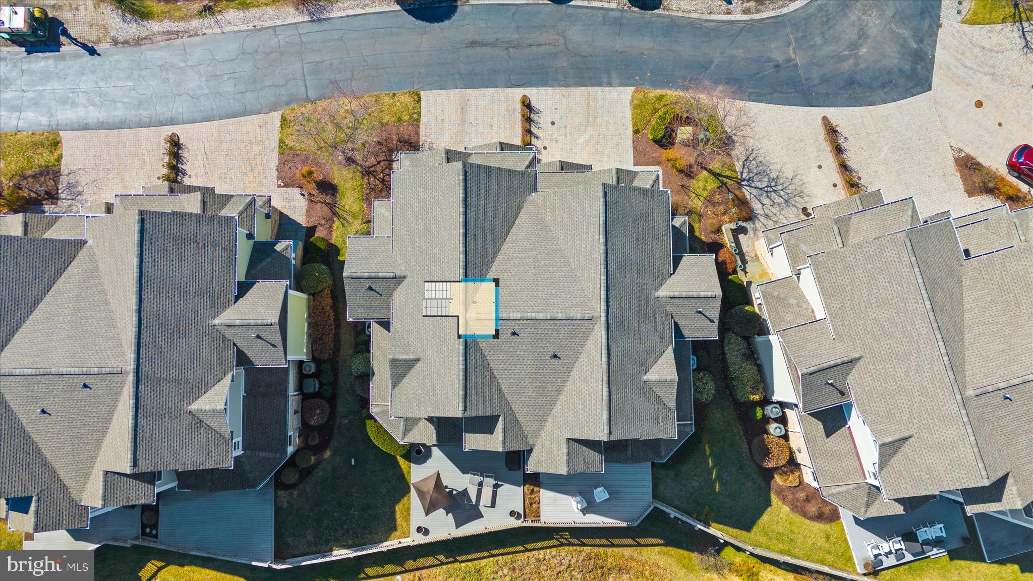 NARROWS POINTE - Residential