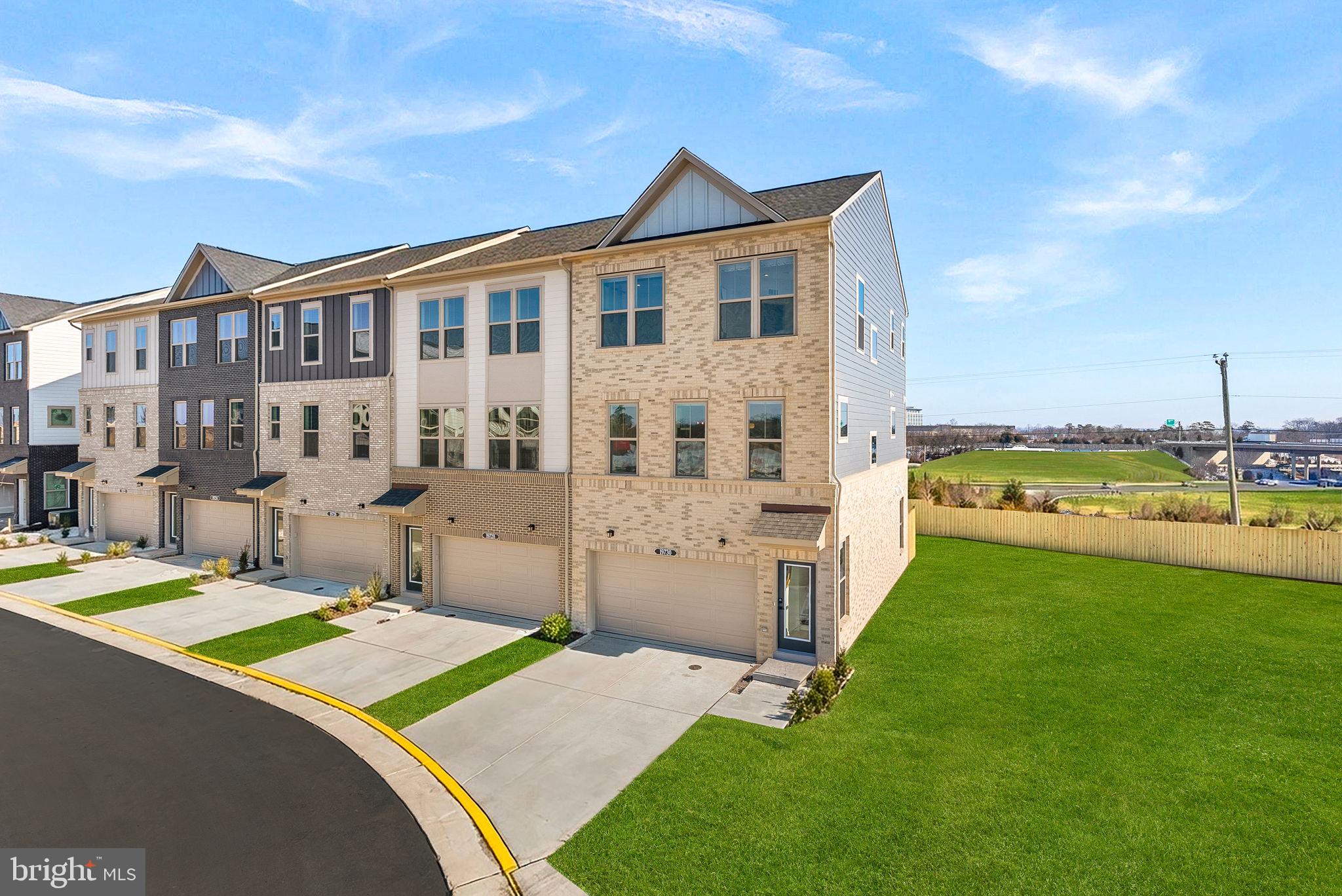 2461 MYSTIC MAROON TERRACE