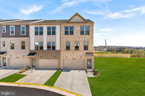 2461 MYSTIC MAROON TERRACE ASHBURN VA 20147