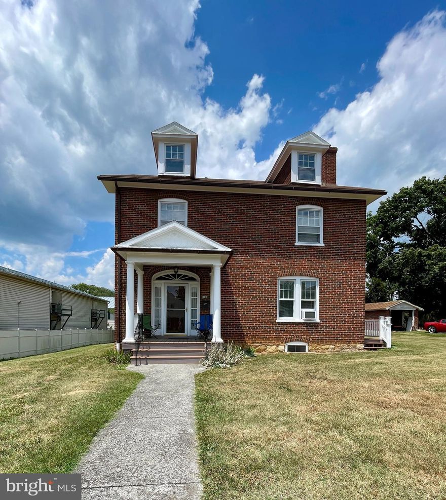 2 Unit duplex ( formerly a single family home) in impeccable condition.  Upstairs unit has been rented for $1100 per month and down stairs unit for $1000 per month.  Large lot could be added on to or a garage built.  Could easily be converted back to single family dwelling.  New price reflects recent appraised price