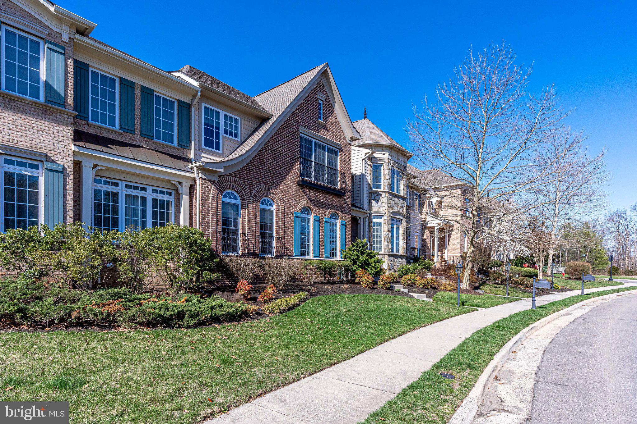 AVONLEA - Residential Lease