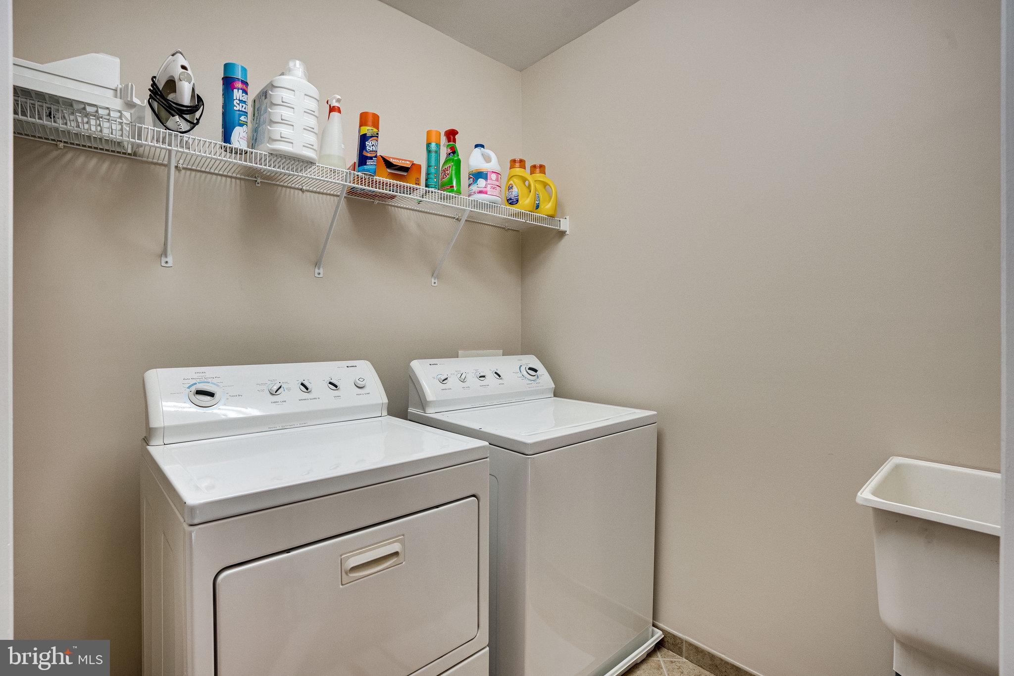 AVONLEA - Residential Lease