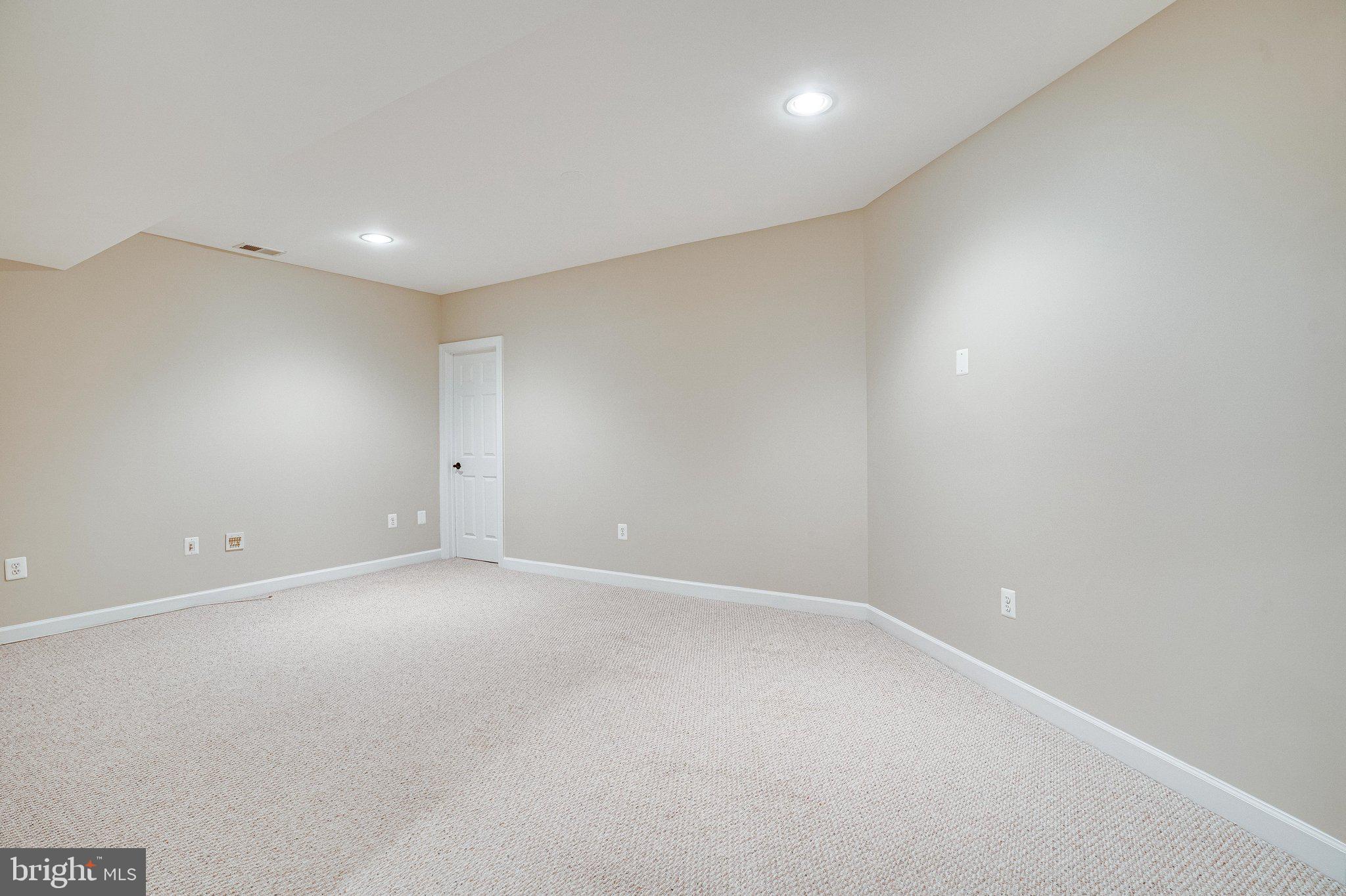 AVONLEA - Residential Lease