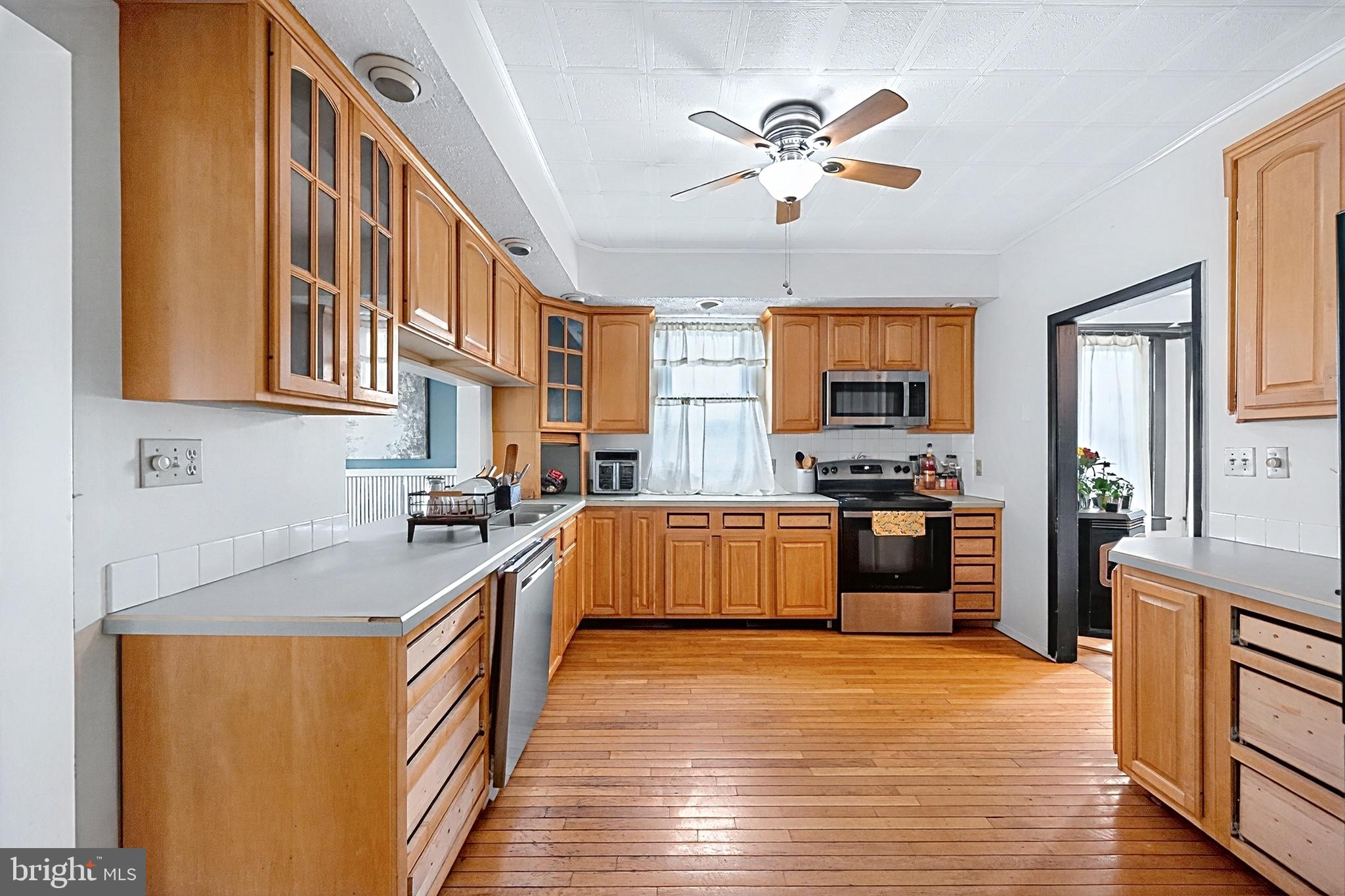 PINE GROVE - Residential