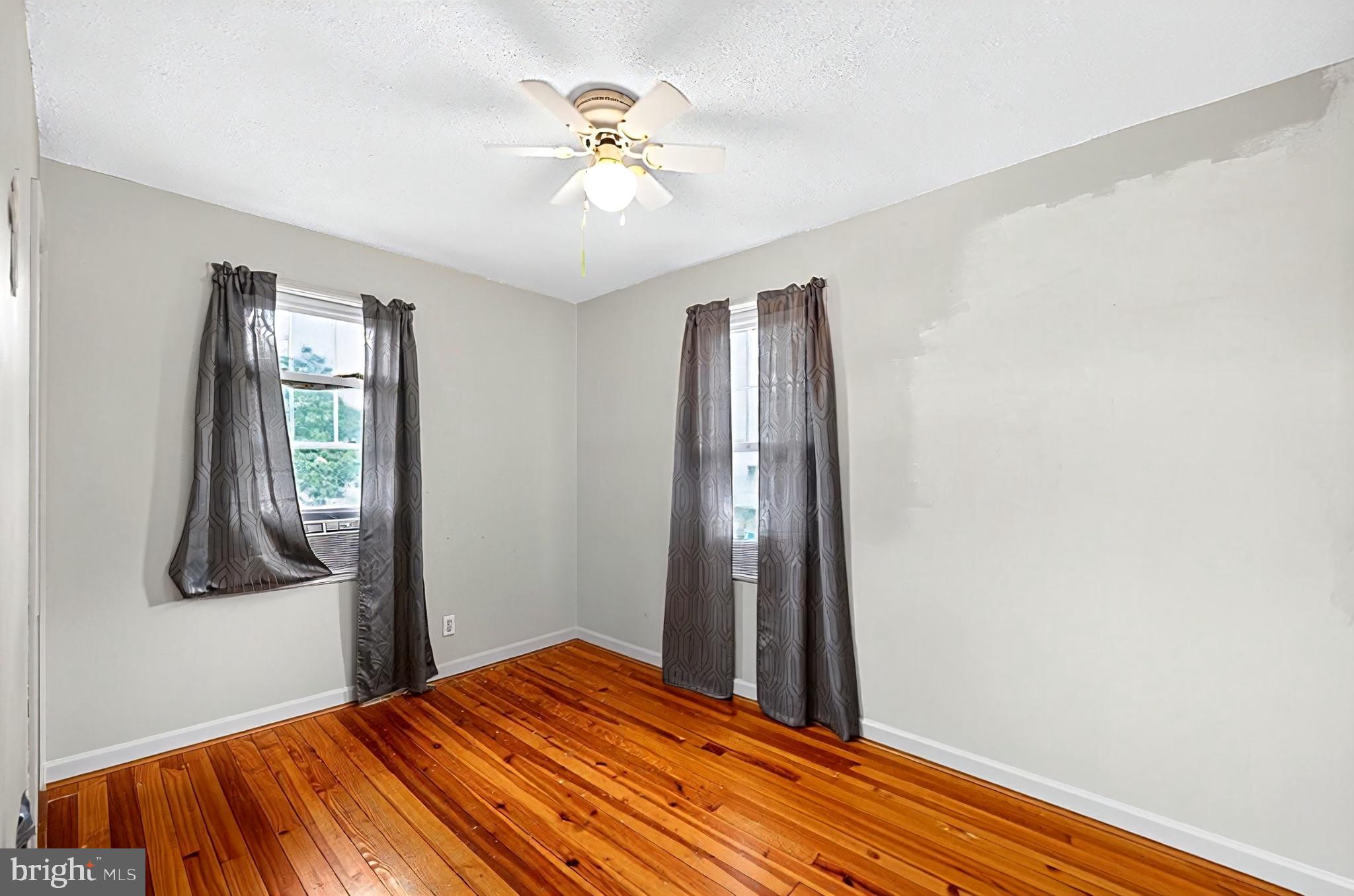 PINE GROVE - Residential