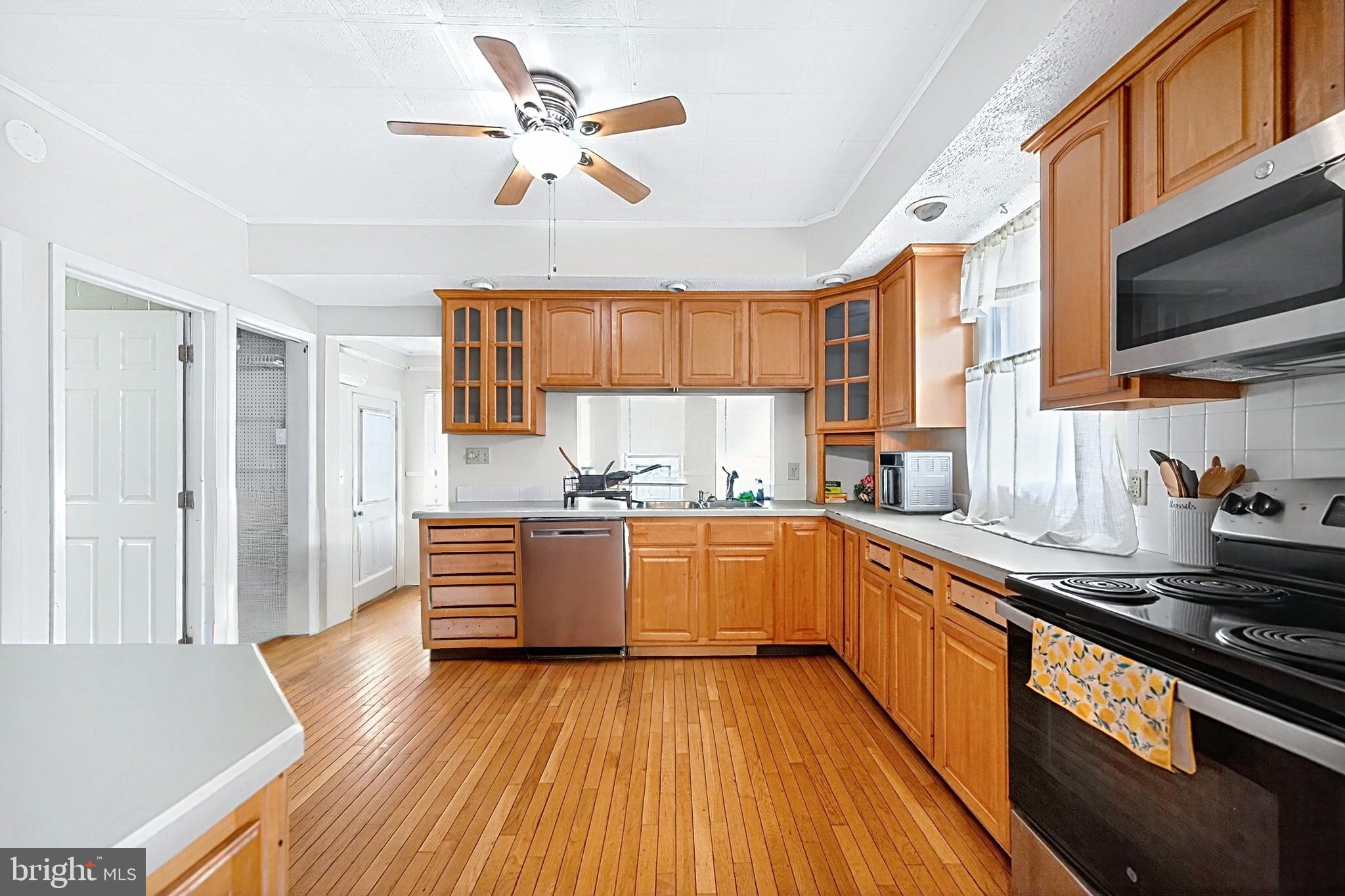 PINE GROVE - Residential
