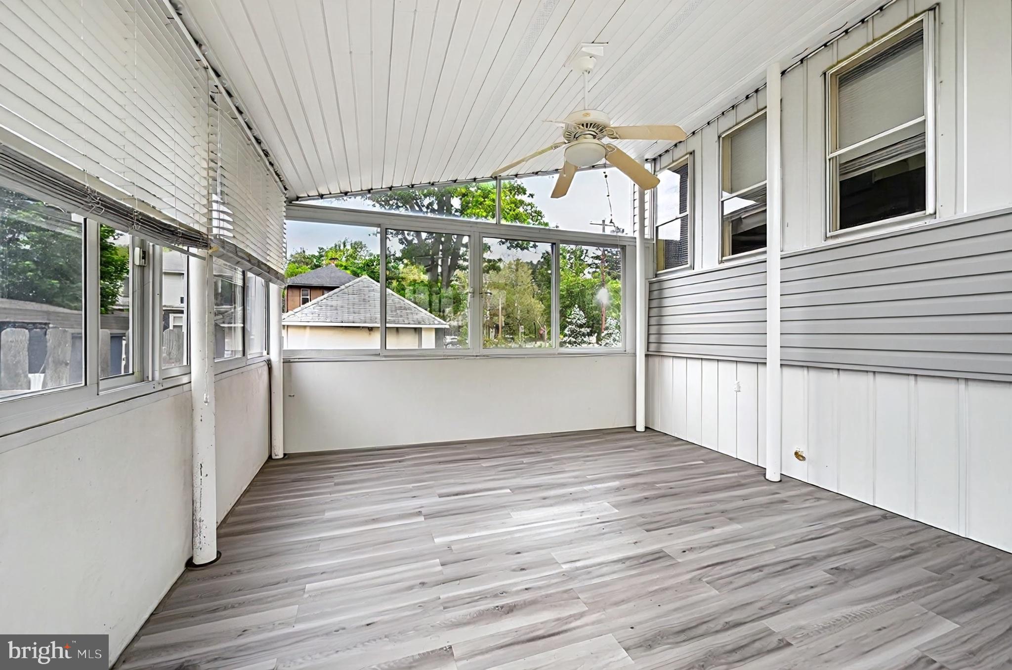 PINE GROVE - Residential