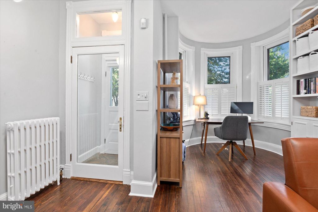 Photo of 10 8th Street SE, WASHINGTON, DC 20003 (MLS # DCDC2228526)