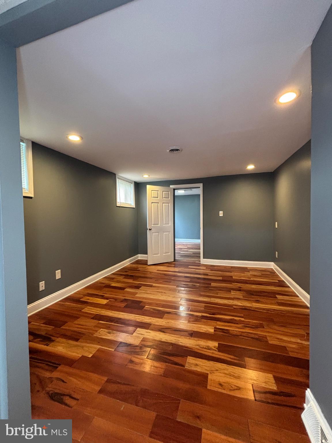 719 RHAWN STREET 1ST FL