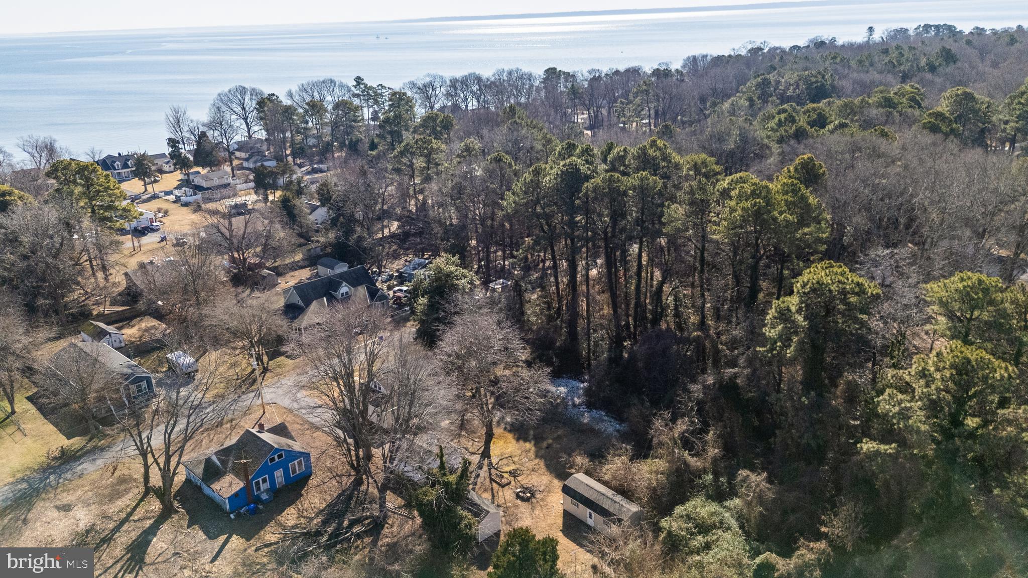 COBB ISLAND - Residential